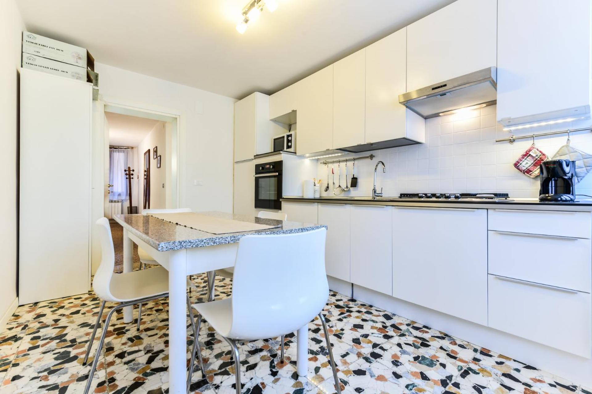 Mimosa Apartment