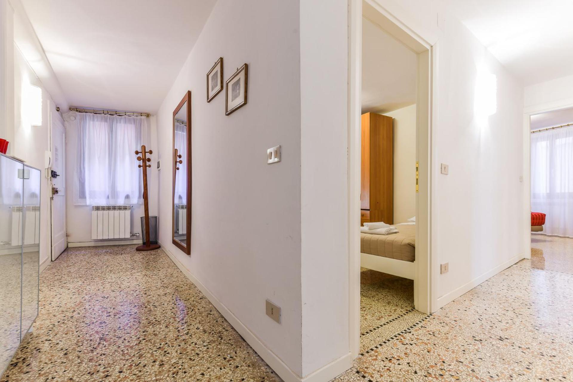 Mimosa Apartment