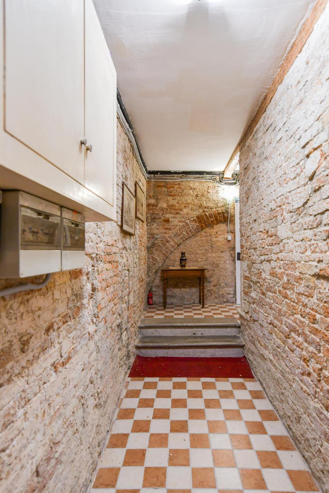 Mimosa Apartment