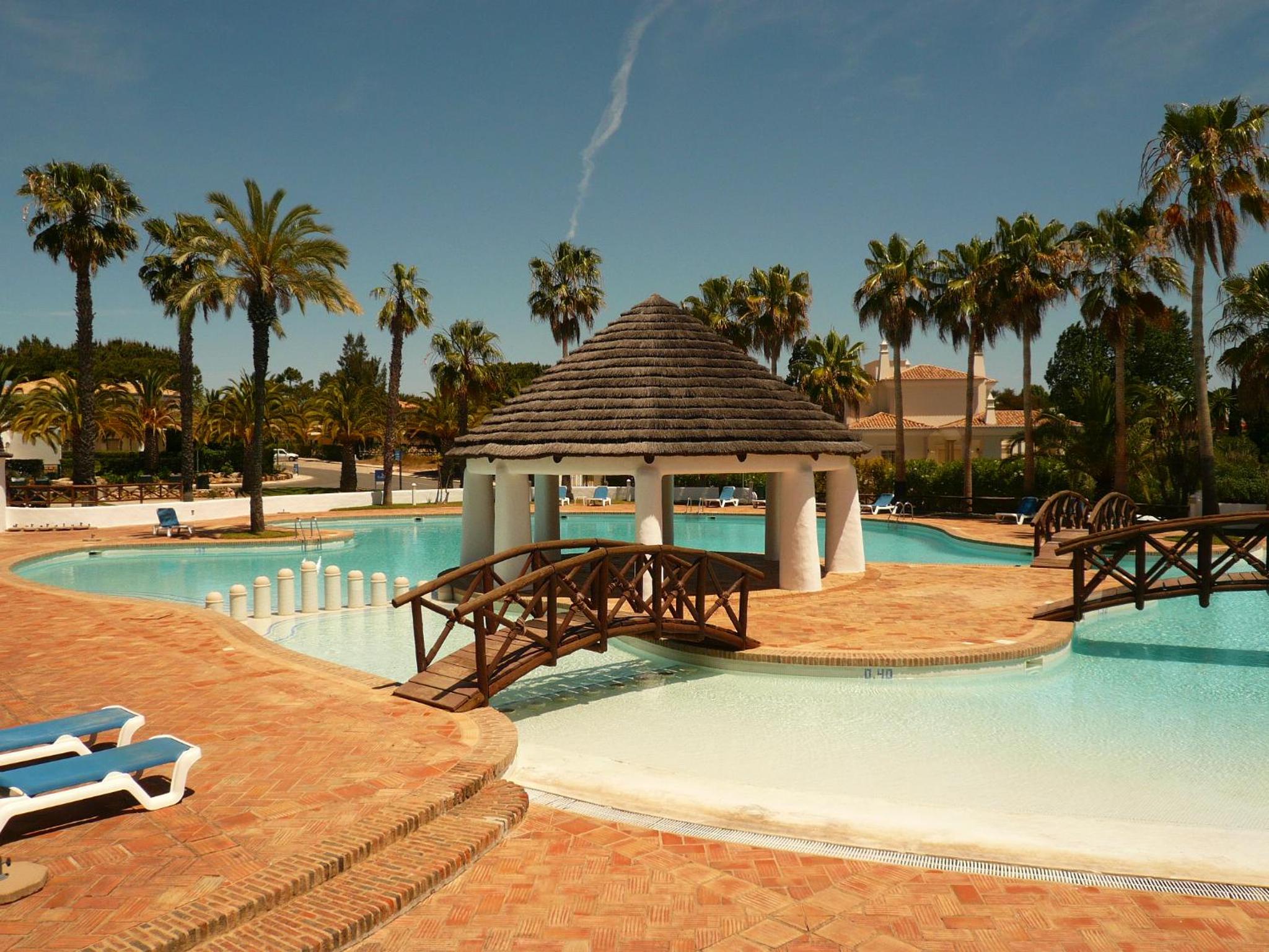 Luxury 2 Bedroom Apartment with Private Garden view 2
