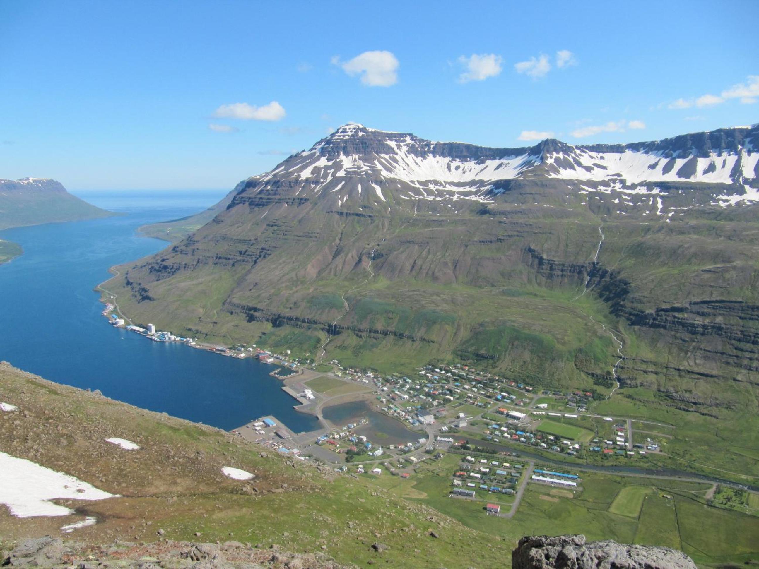 Seydisfjördur Apartment