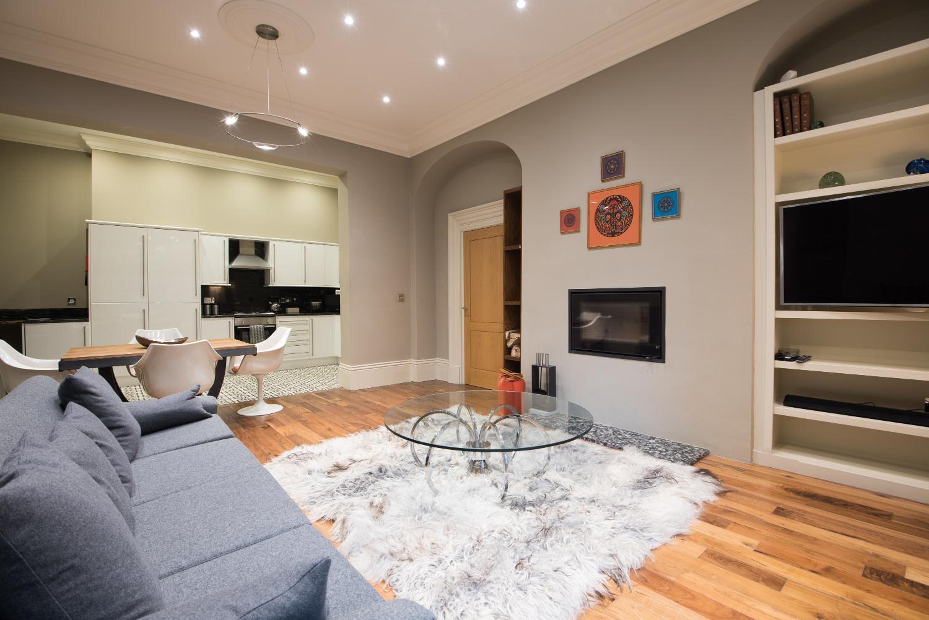 Apartment 1 The Grove view 4
