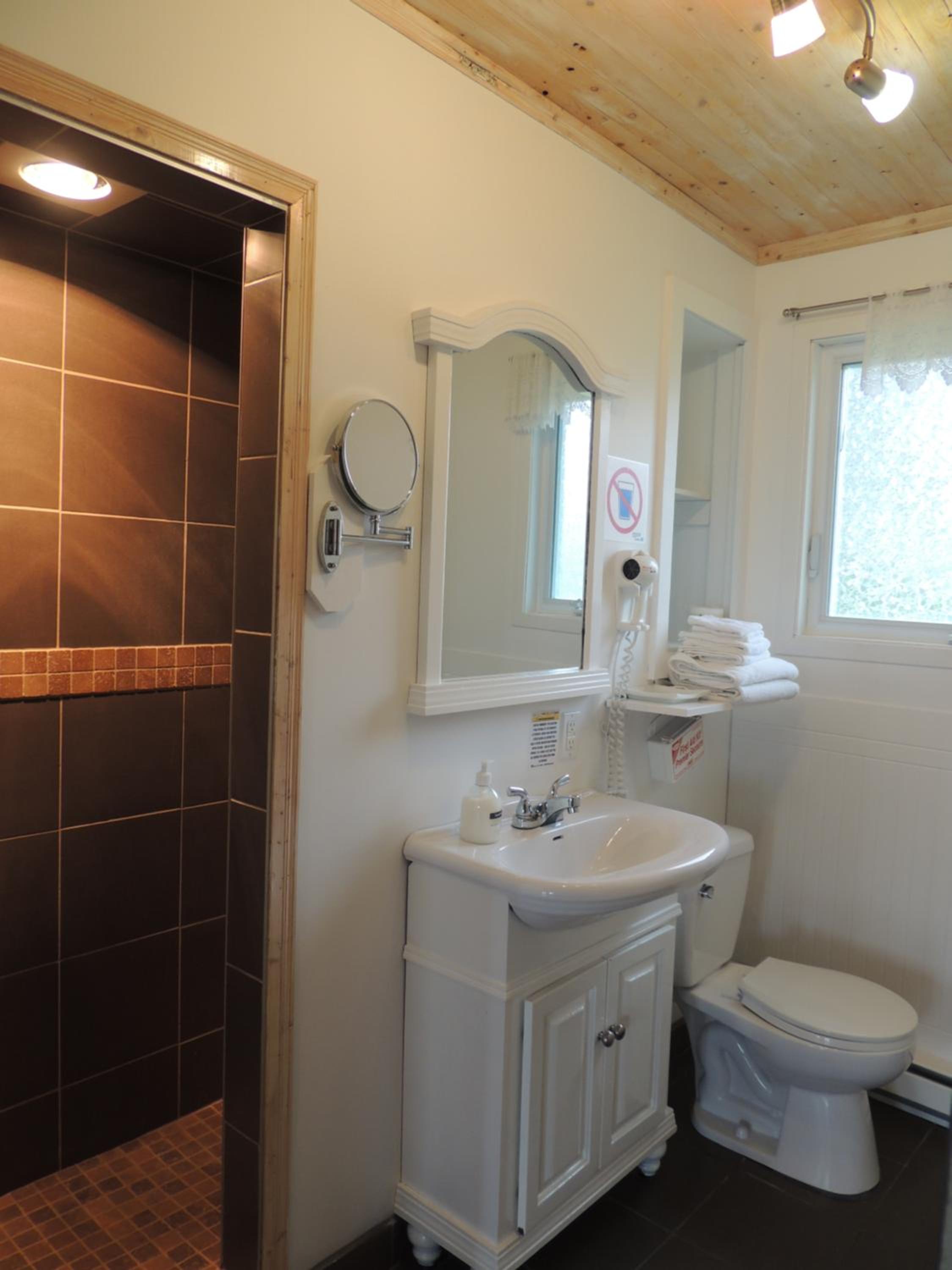 Les Chalets Baie Cascouia