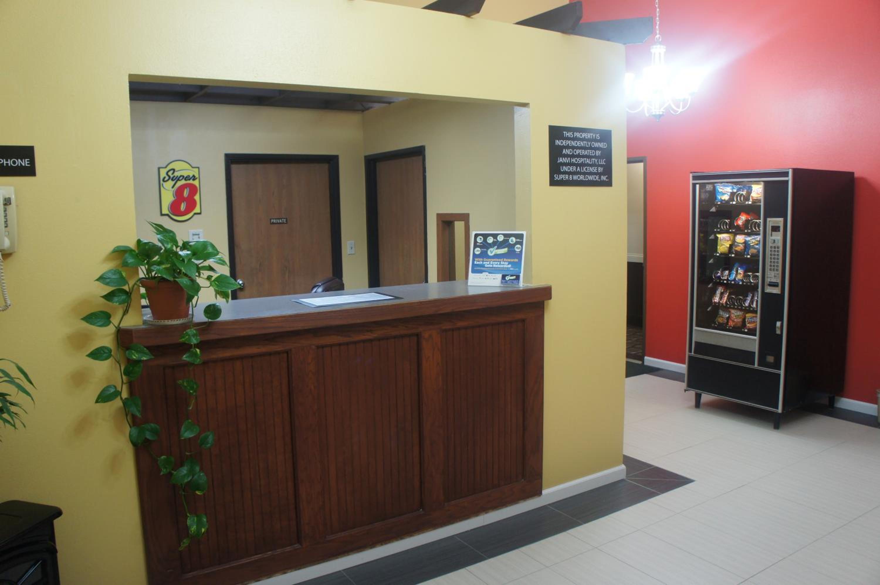Photo 8