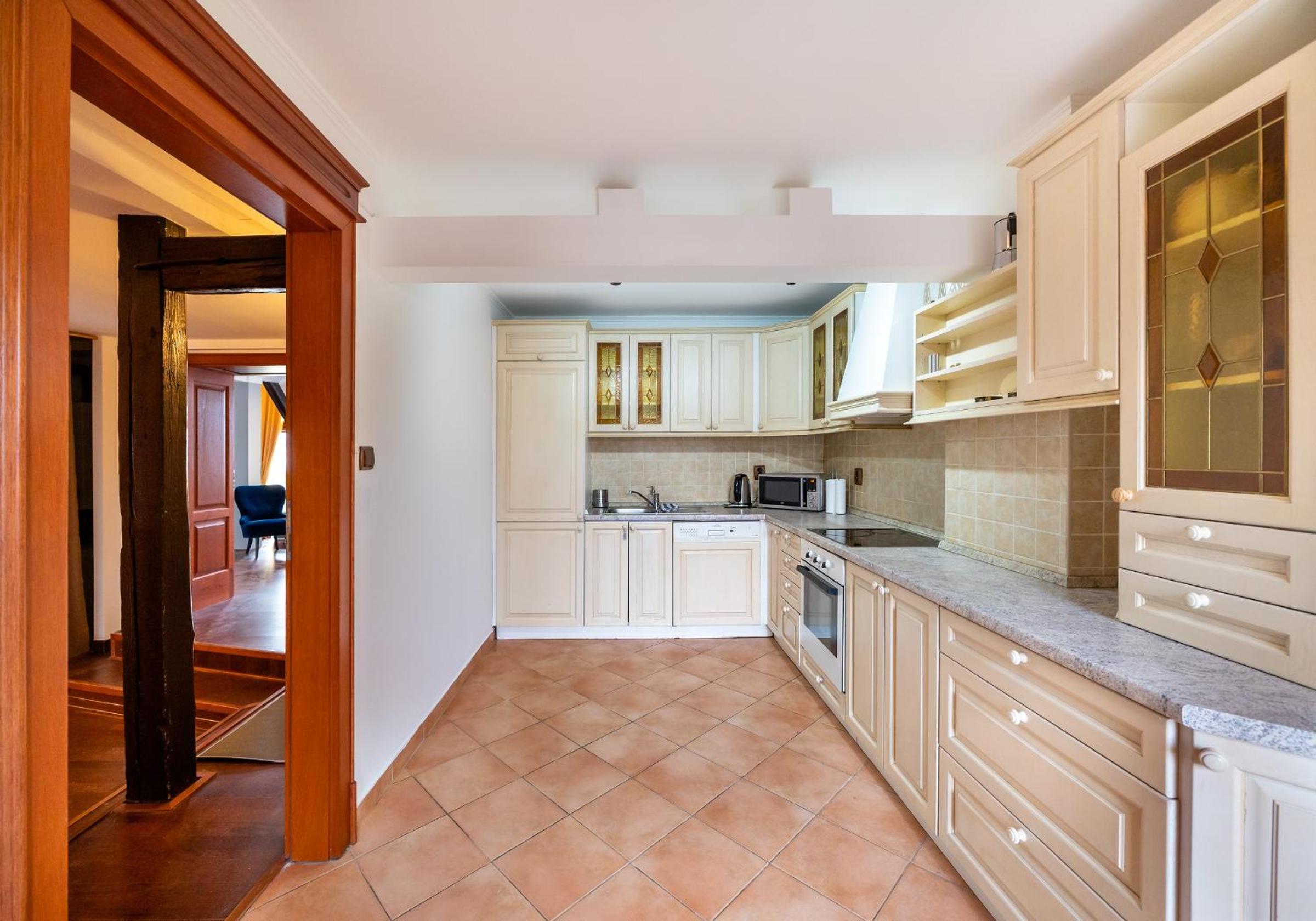 5BR 2BATH Masarykovo nábřeží apartment
