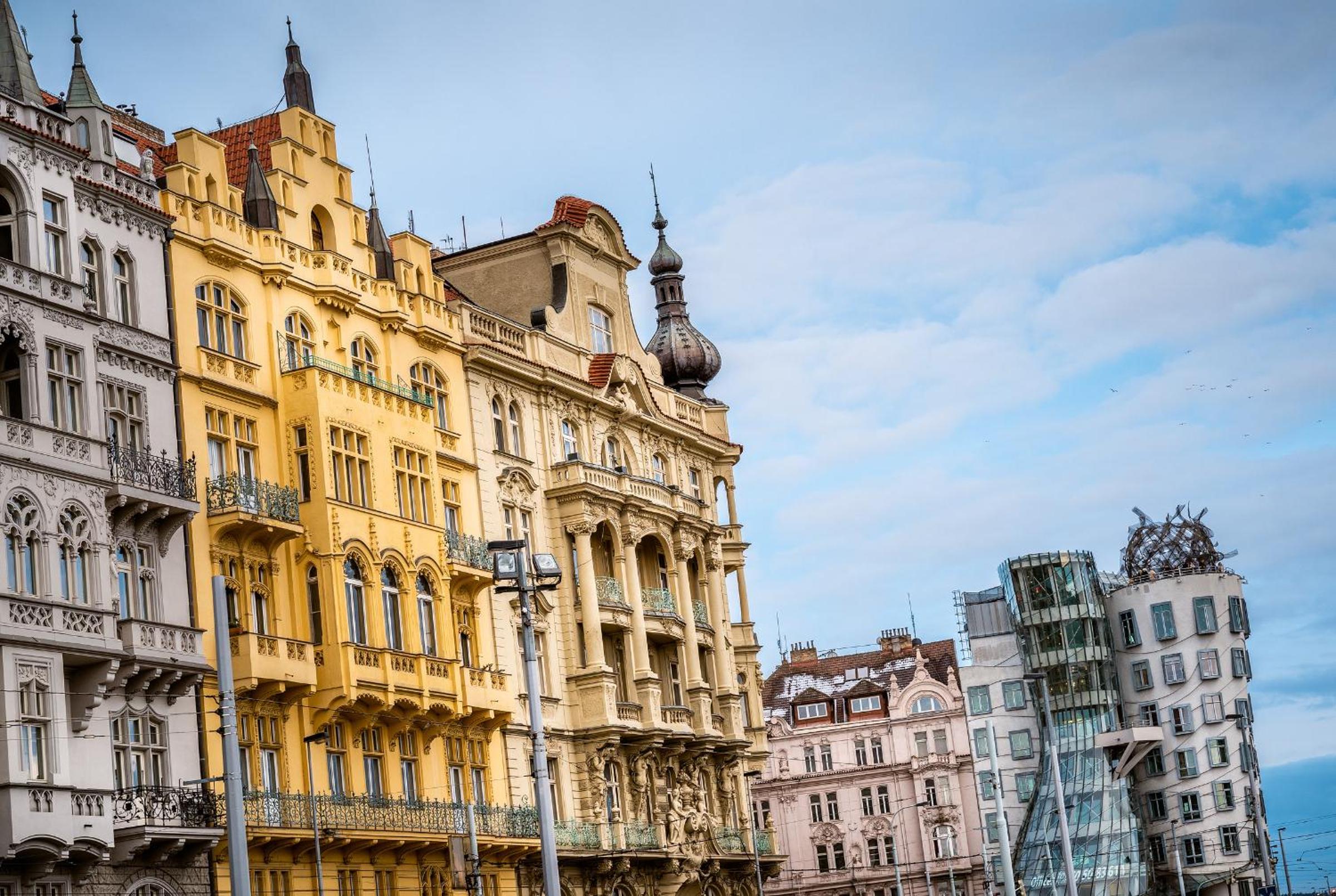5BR 2BATH Masarykovo nábřeží apartment