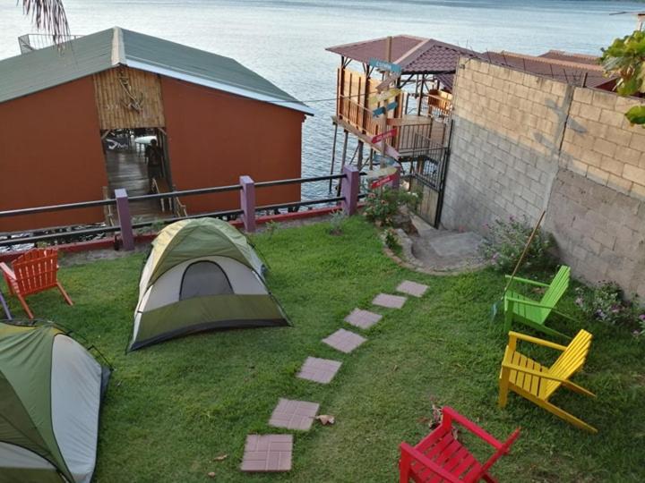 Captain Morgan Hostel Lake Coatepeque