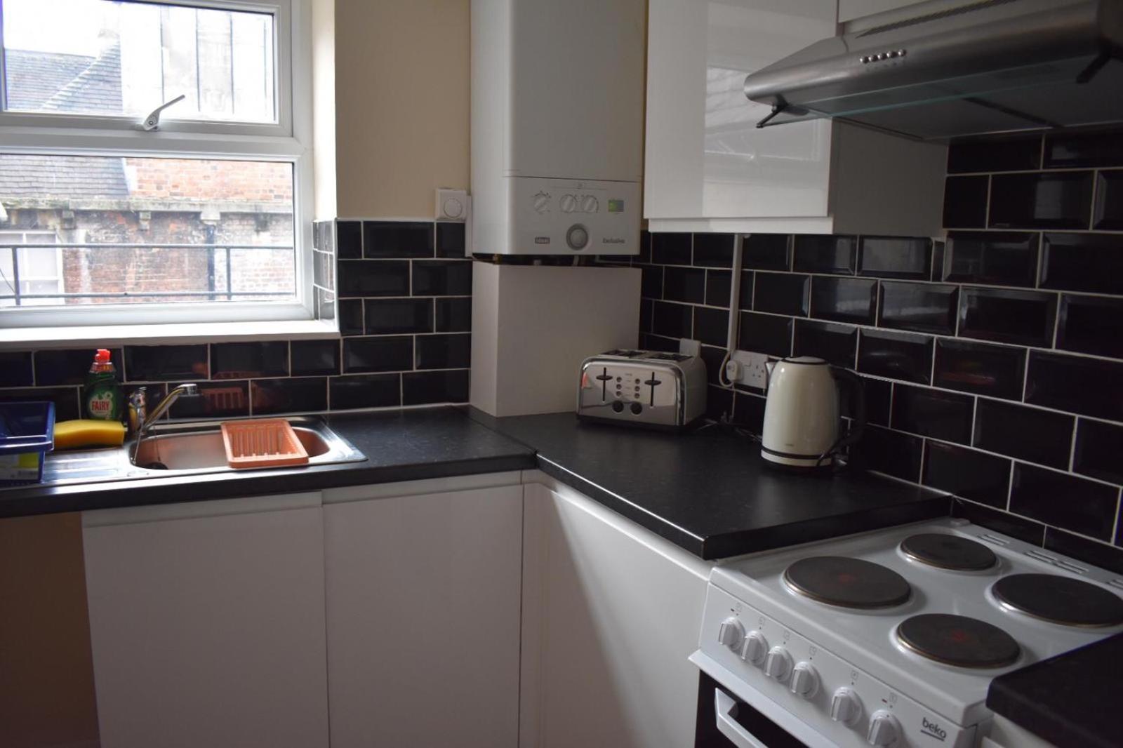 Stroud Vacations - Cotswold Valley Aparthotel - Property Image 3