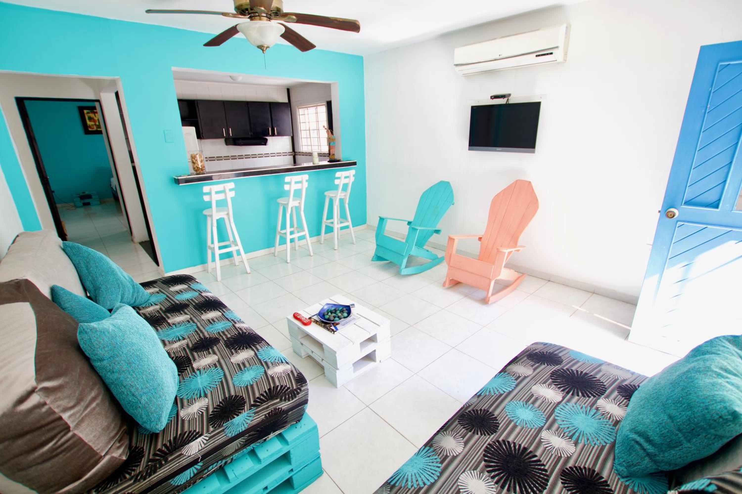 QuillaHost Tropical Apartment