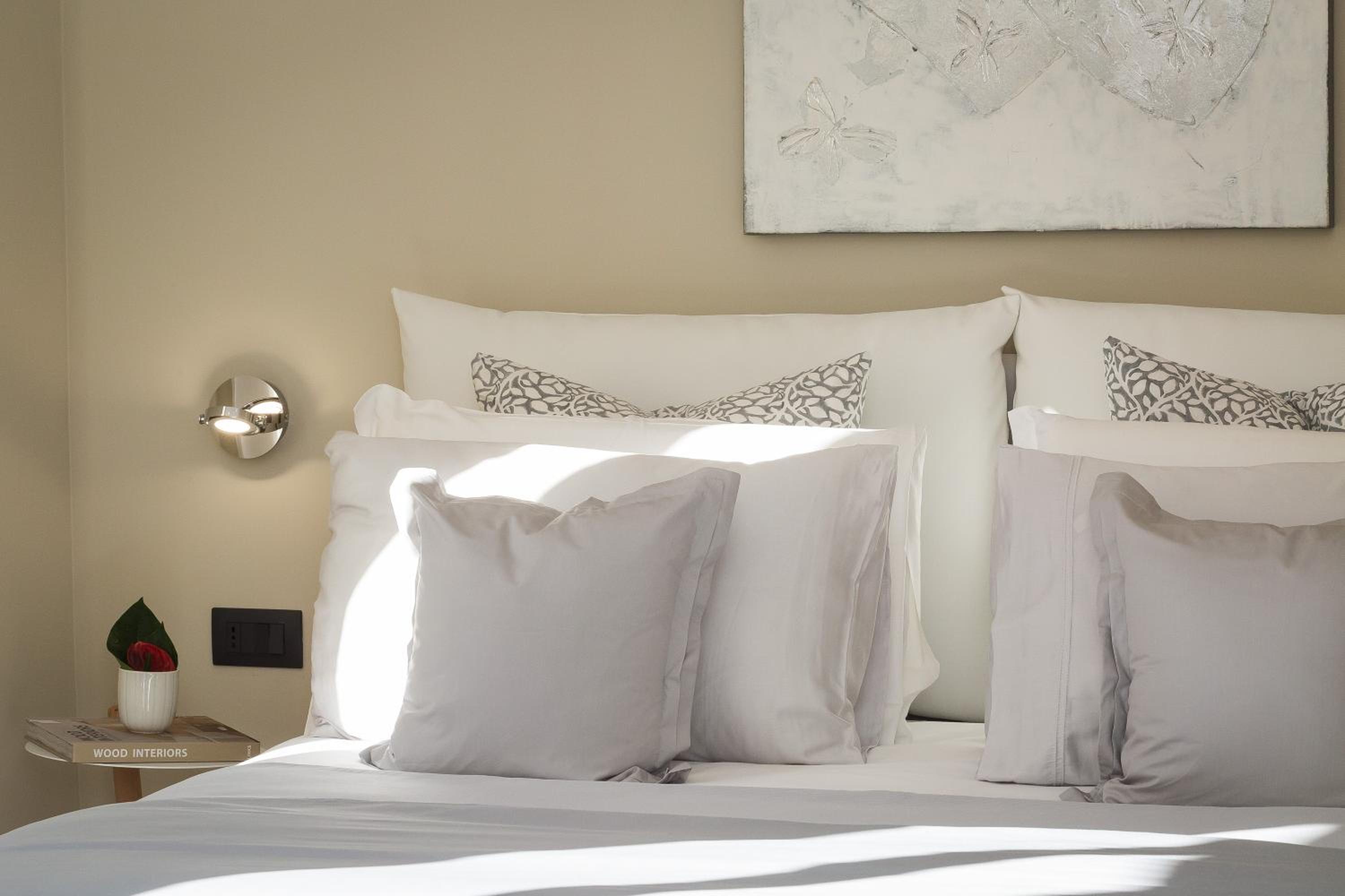 126 Gracchi Suites