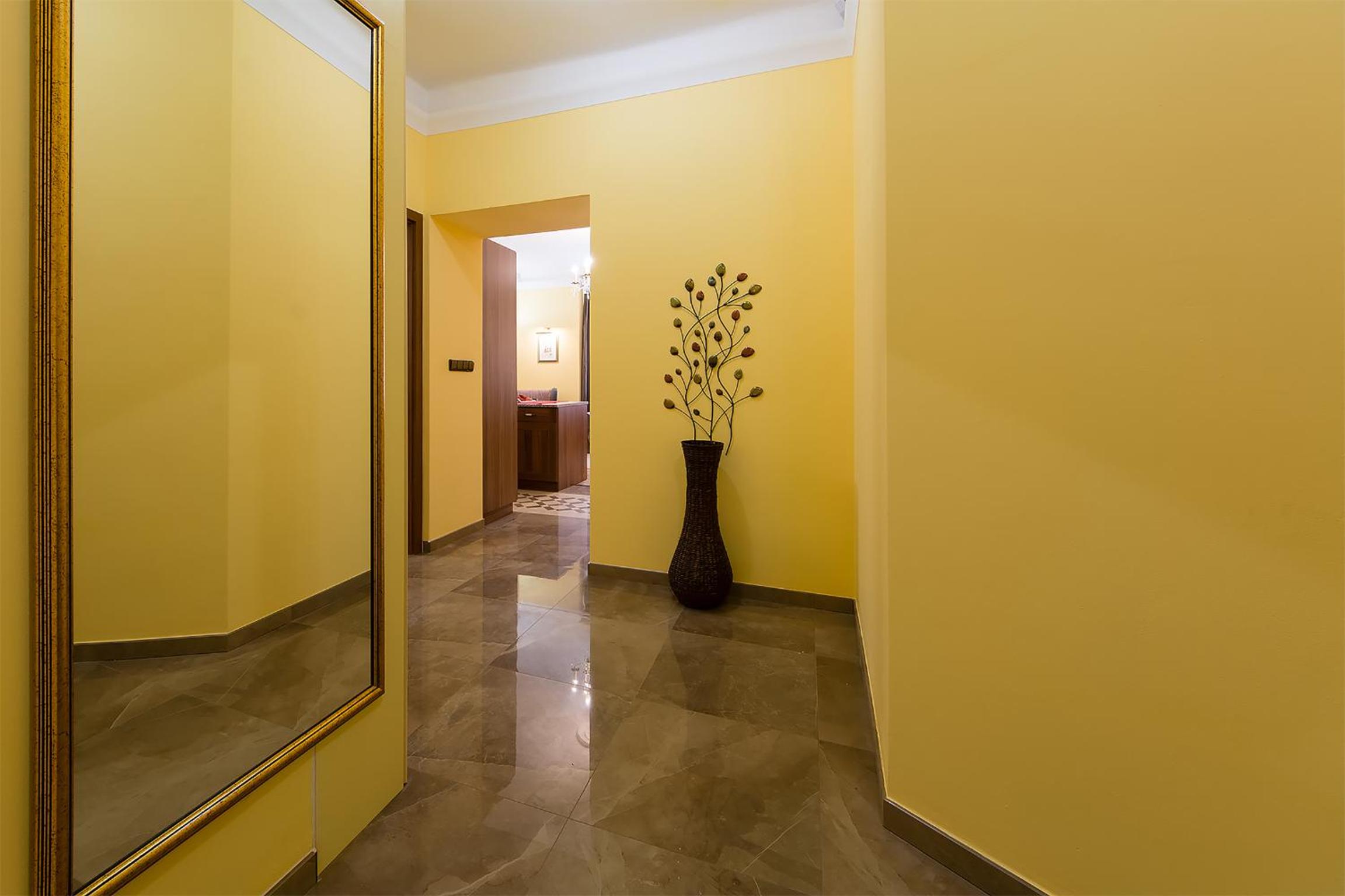 In Heart of Prague - 2BR 2BA Elegant Downtown Apt