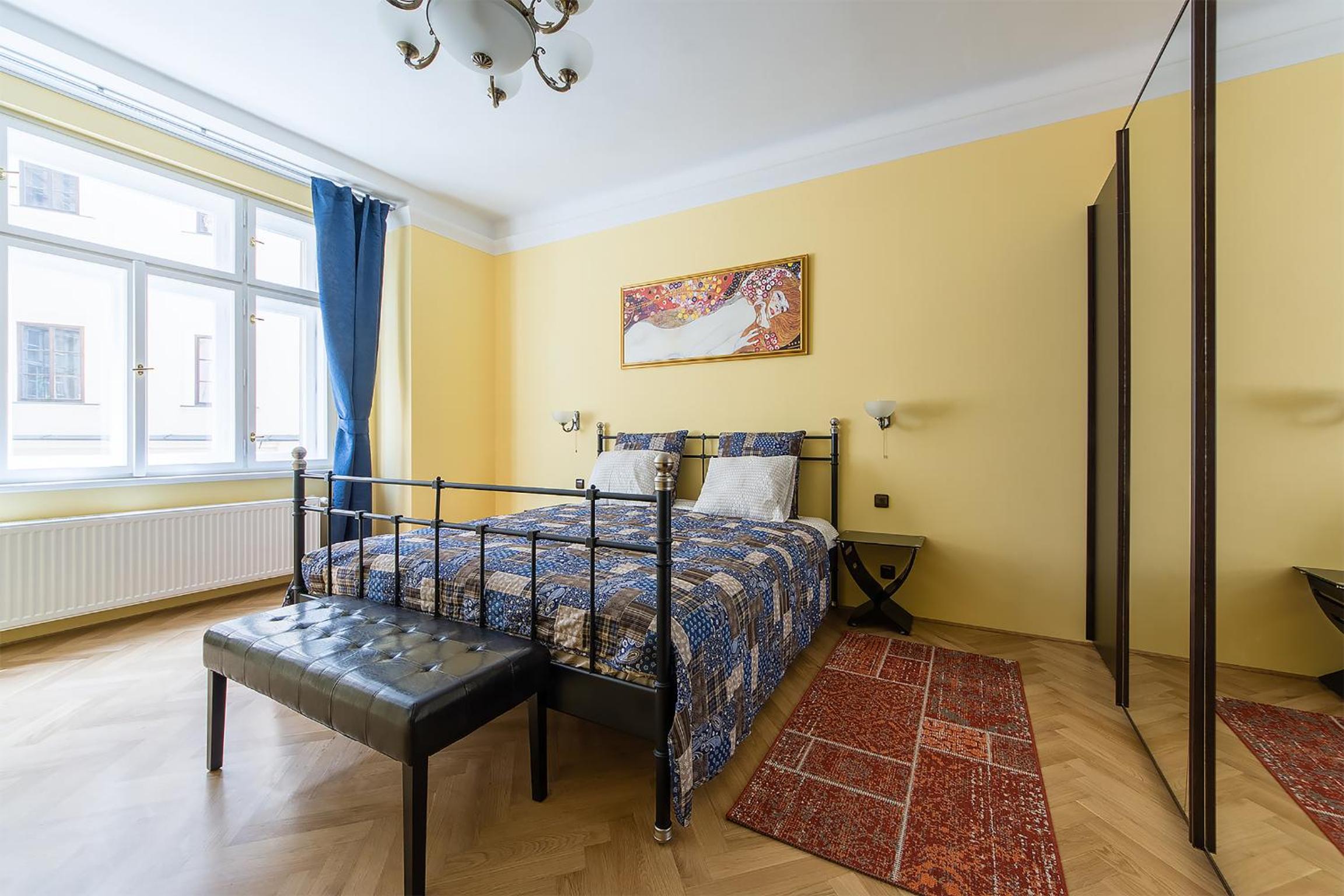 In Heart of Prague - 2BR 2BA Elegant Downtown Apt