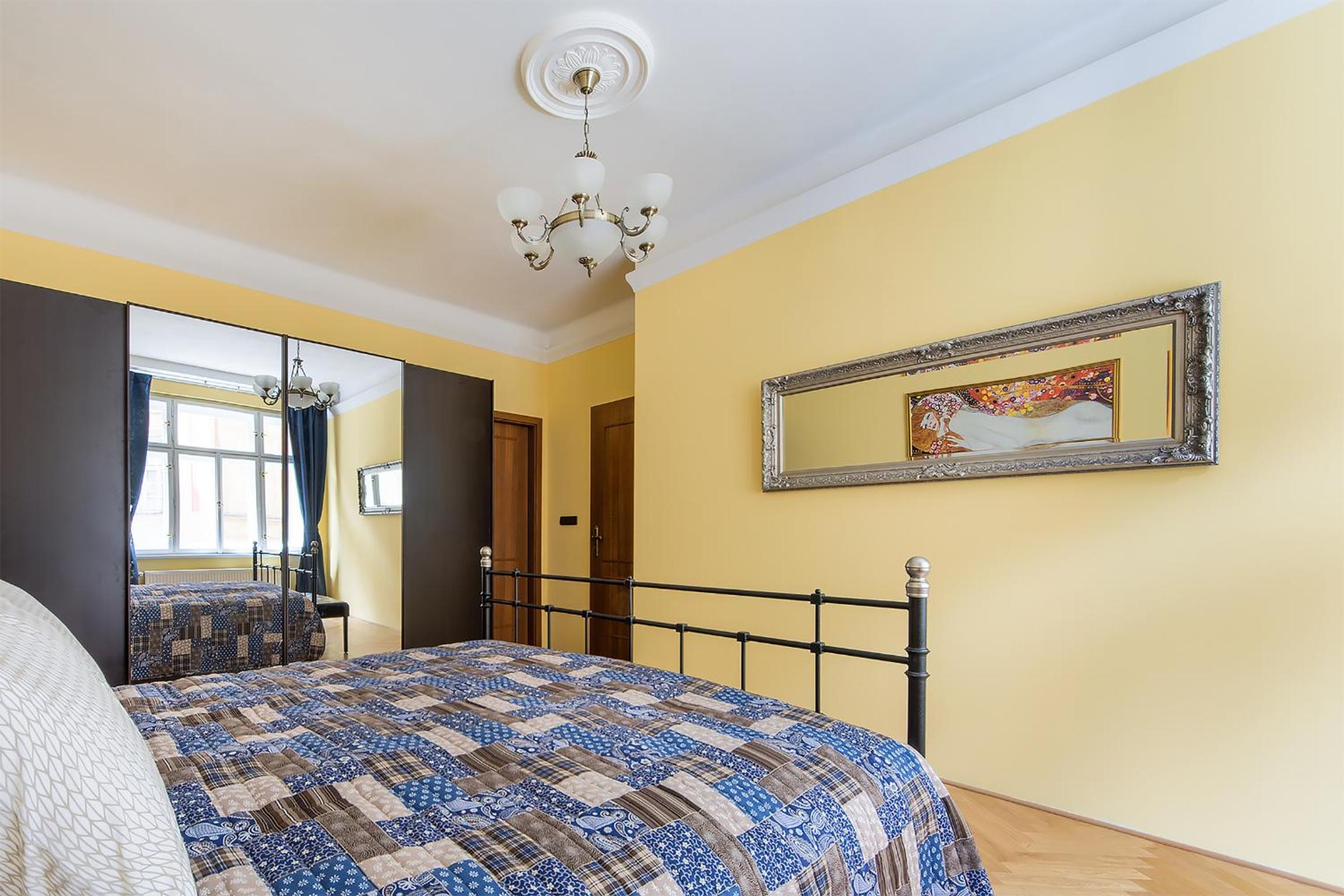 In Heart of Prague - 2BR 2BA Elegant Downtown Apt