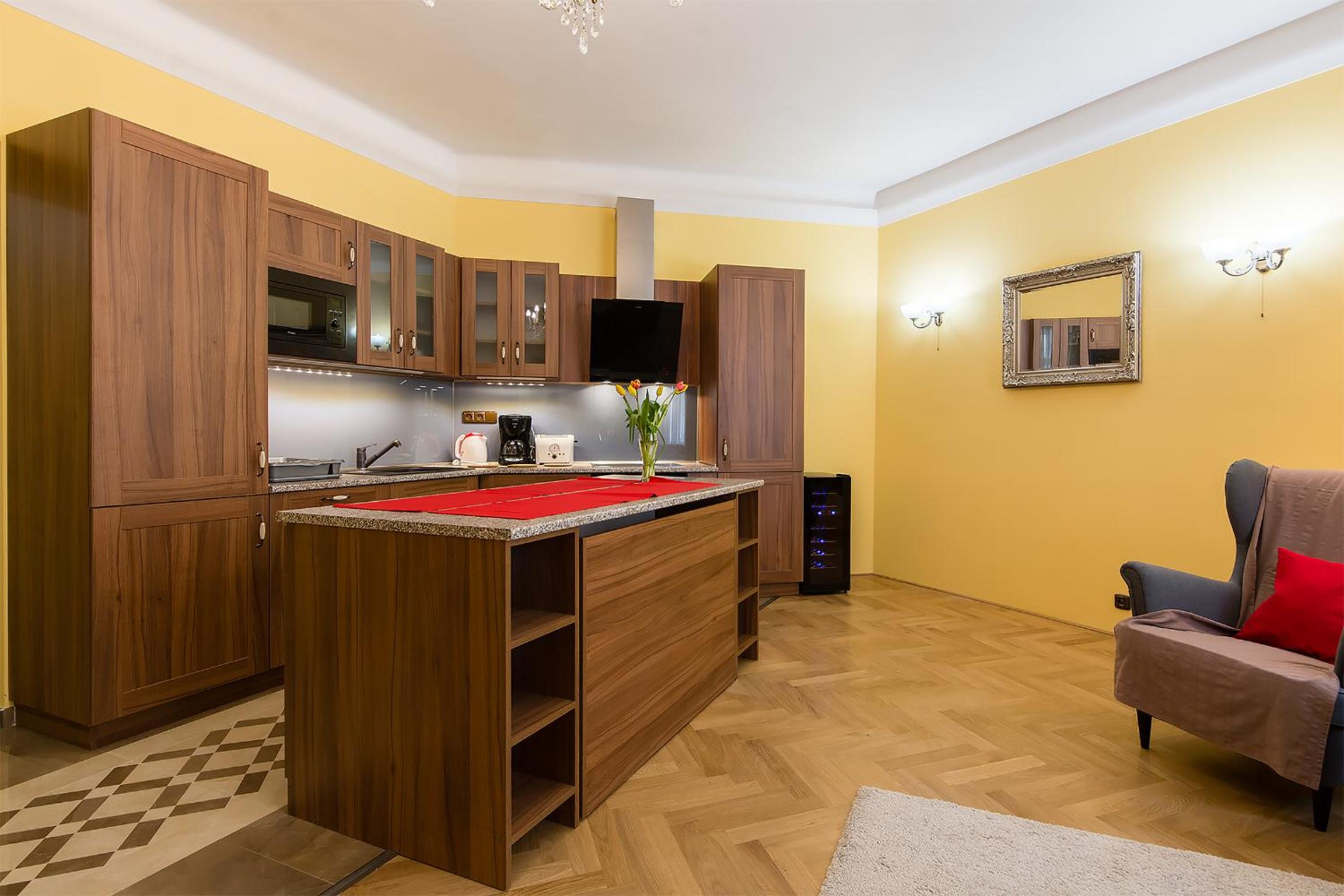 In Heart of Prague - 2BR 2BA Elegant Downtown Apt