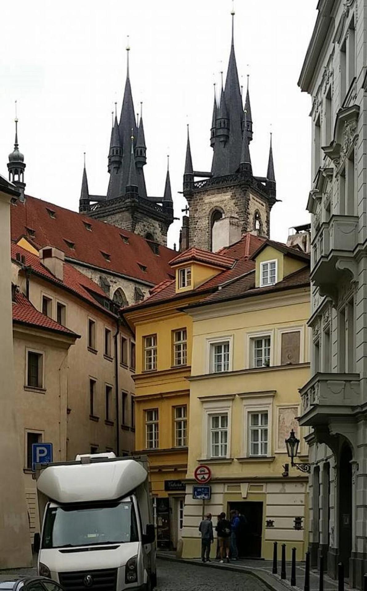 In Heart of Prague - 2BR 2BA Elegant Downtown Apt
