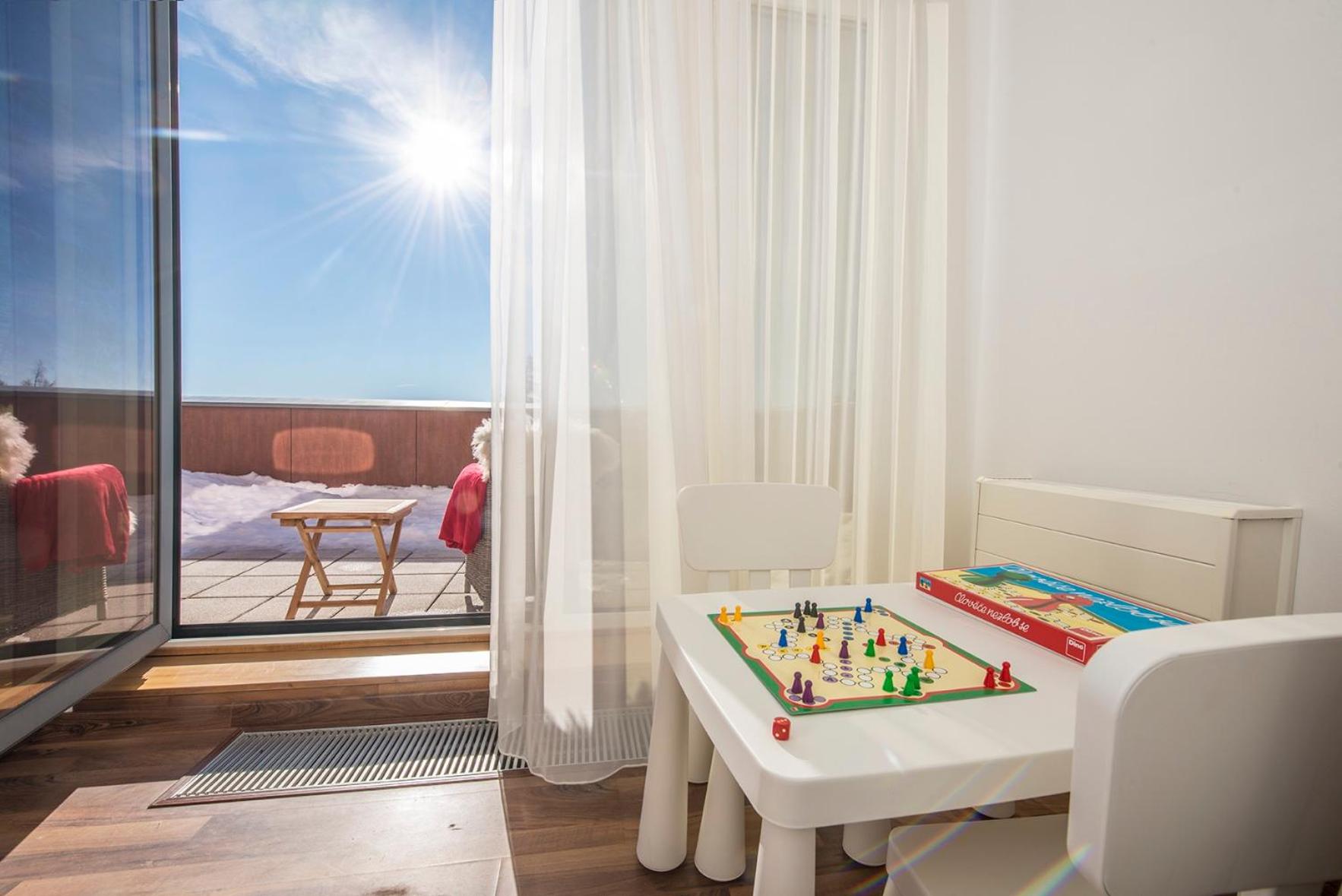 Family Apartment 32, House Oliver view 3