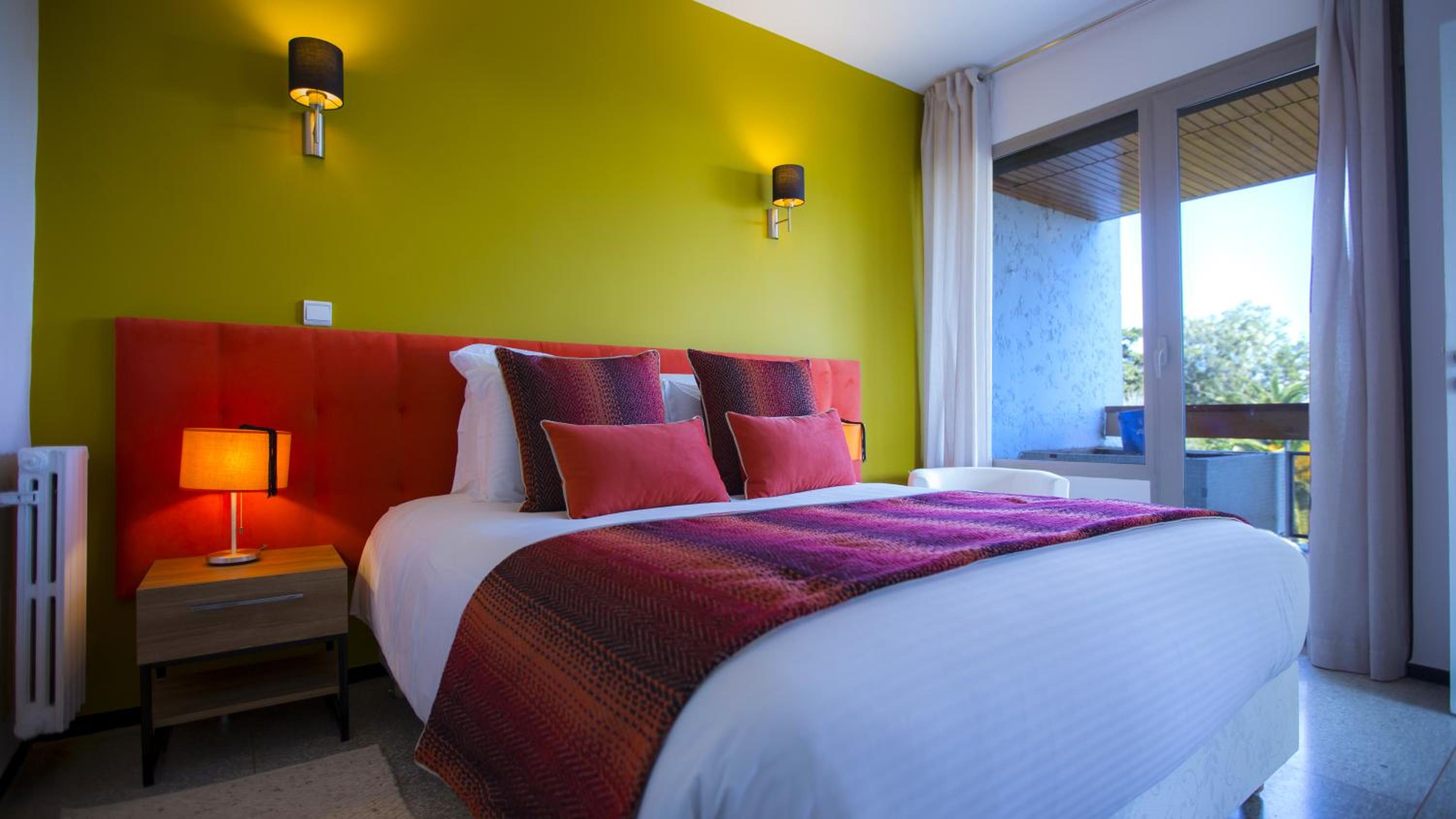 hotel room
