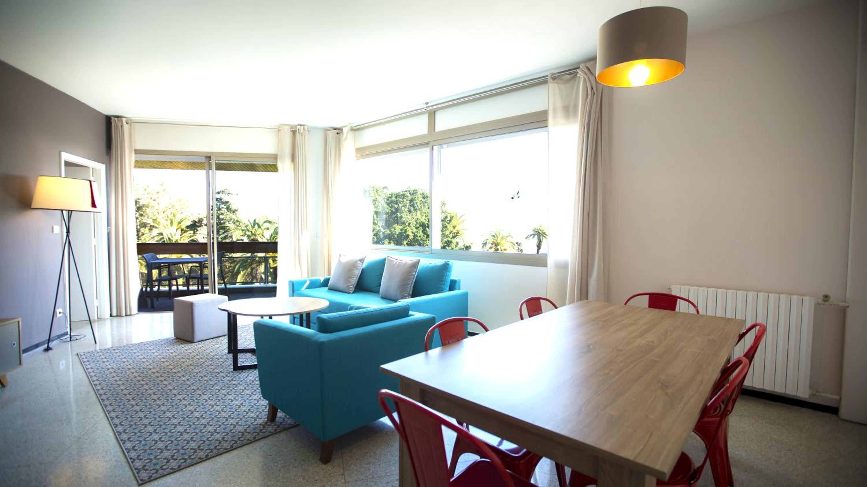 hotel room
