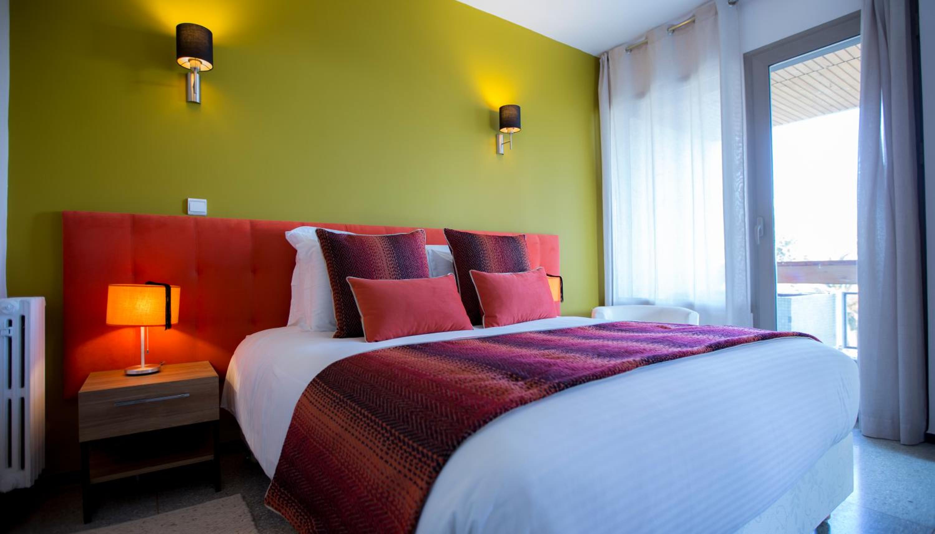 hotel room