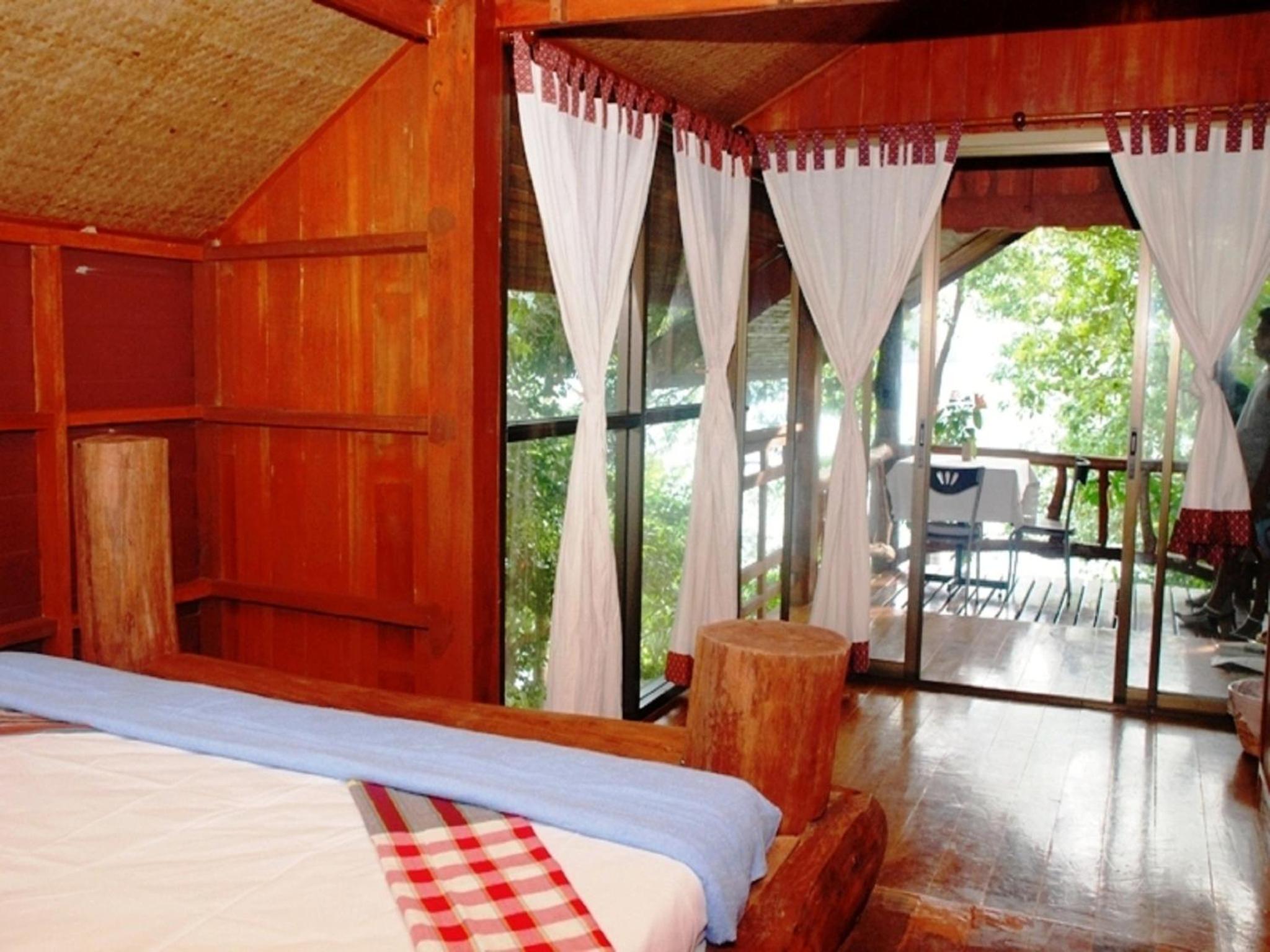 Phi Phi Sunset Bay Resort