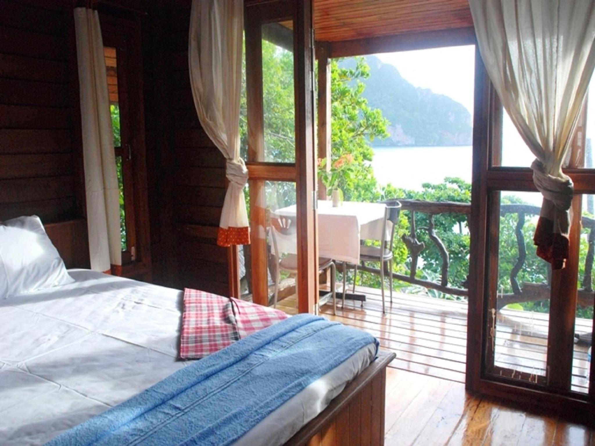 Phi Phi Sunset Bay Resort