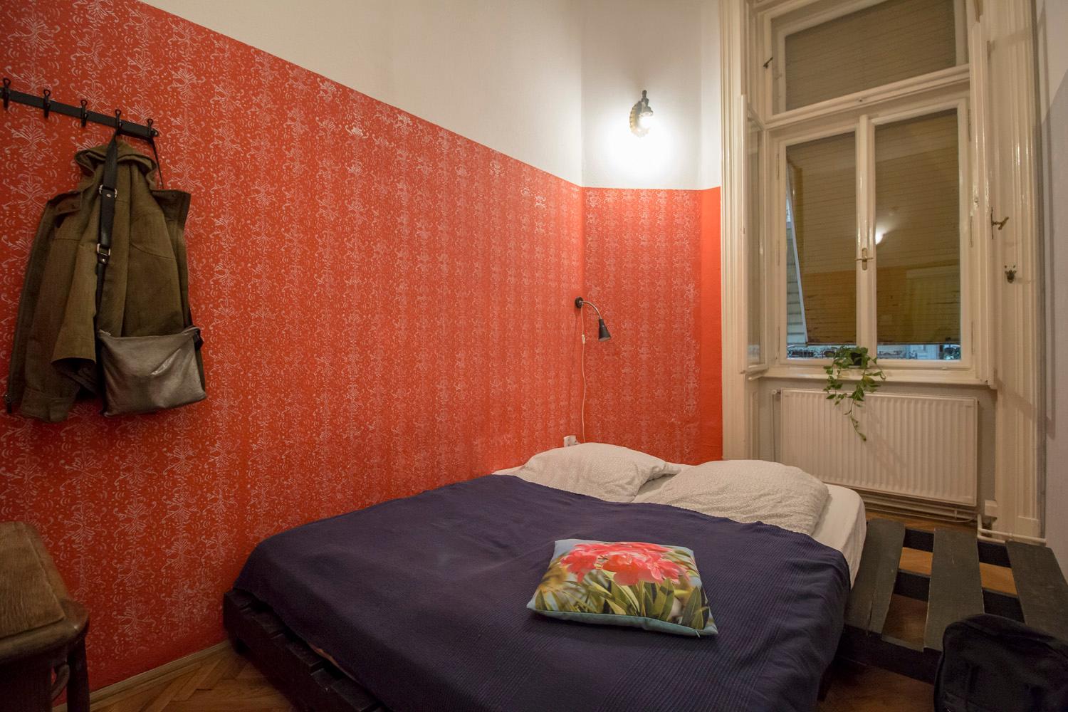 Baroque Hostel & Coworking