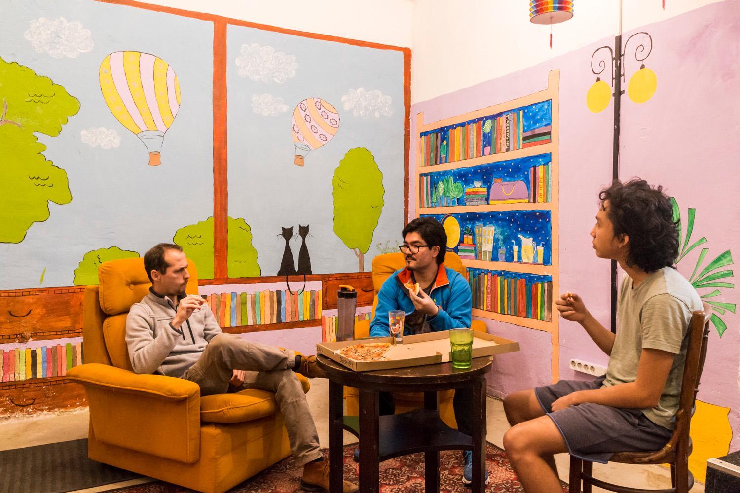 Baroque Hostel & Coworking