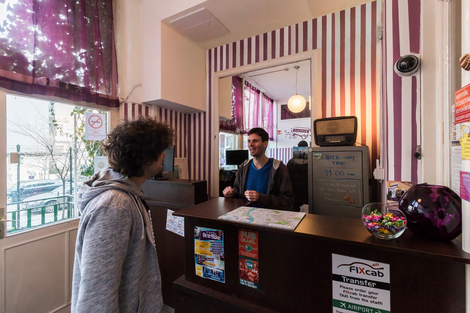 Baroque Hostel & Coworking