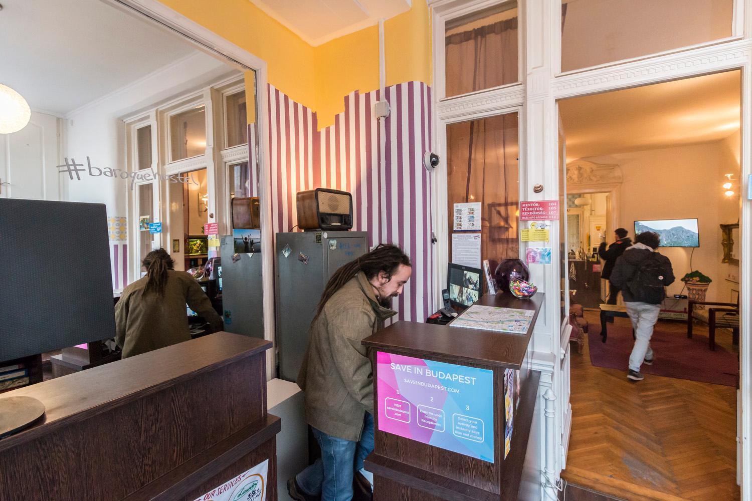Baroque Hostel & Coworking