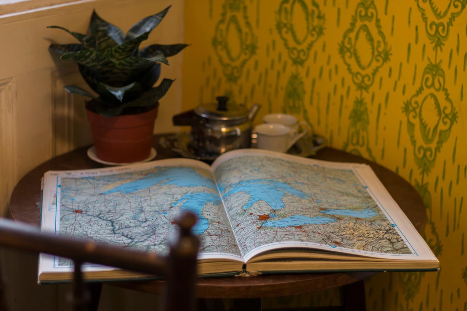 Baroque Hostel & Coworking