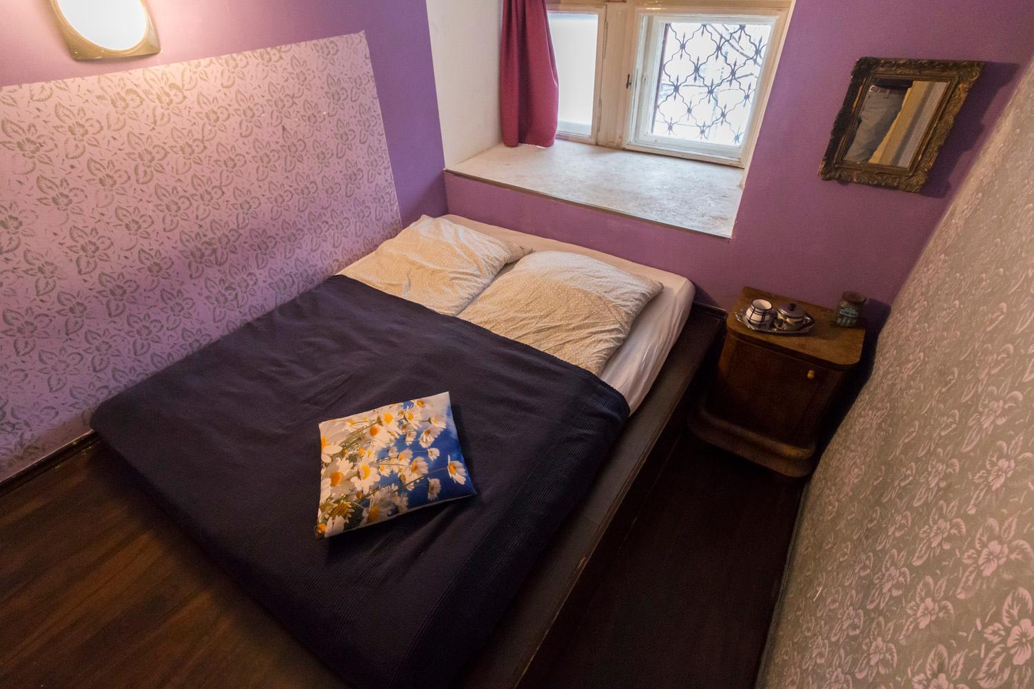 Baroque Hostel & Coworking
