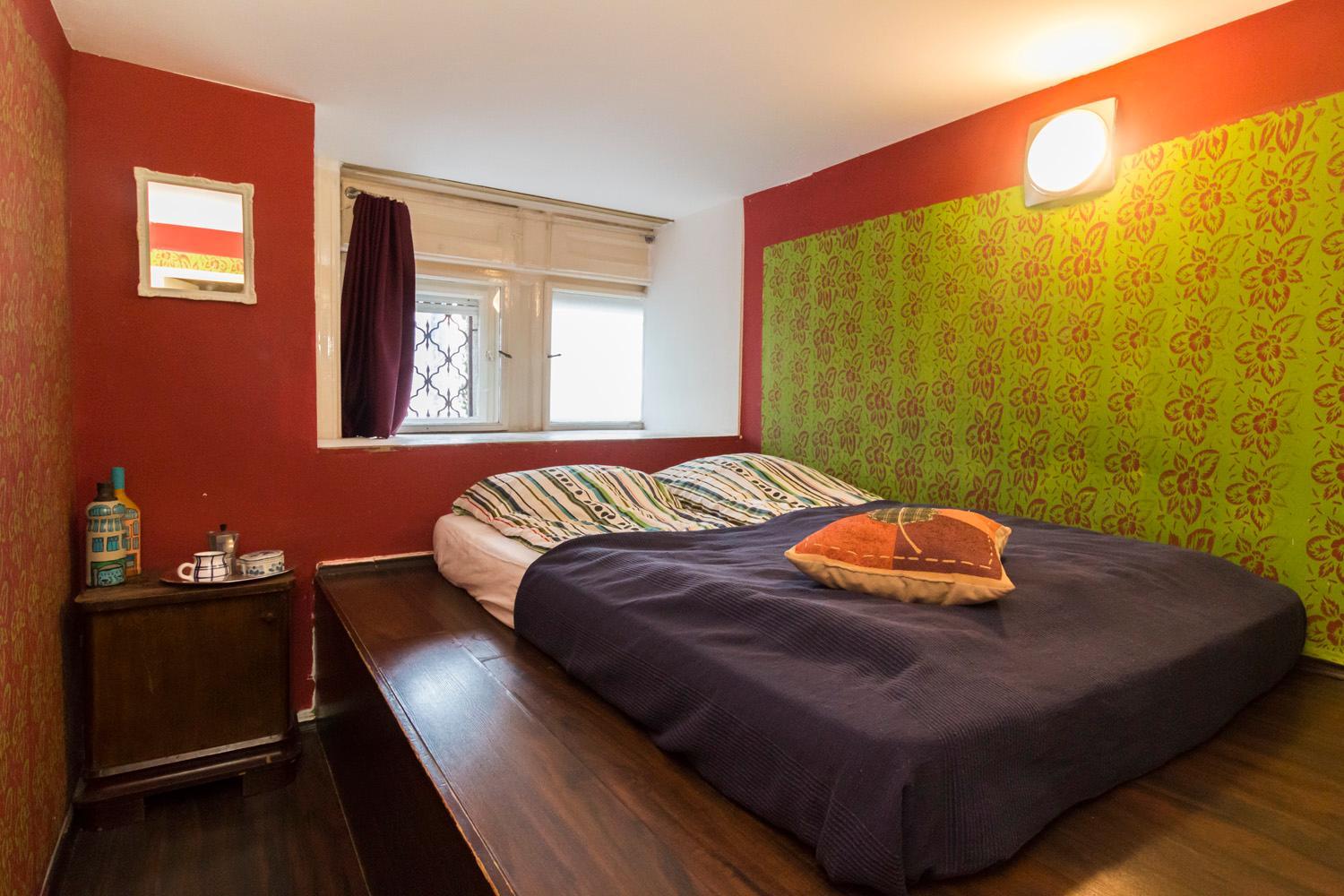 Baroque Hostel & Coworking