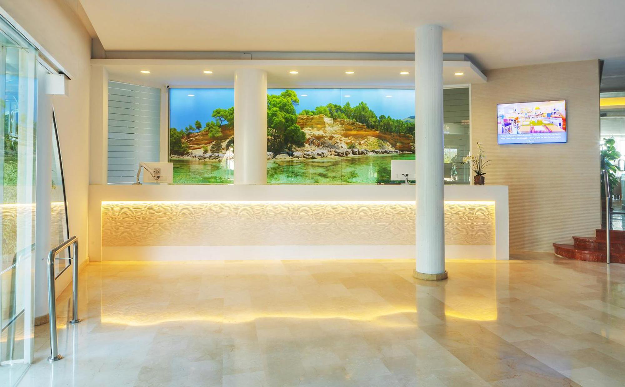 Aparthotel Fontanellas Playa