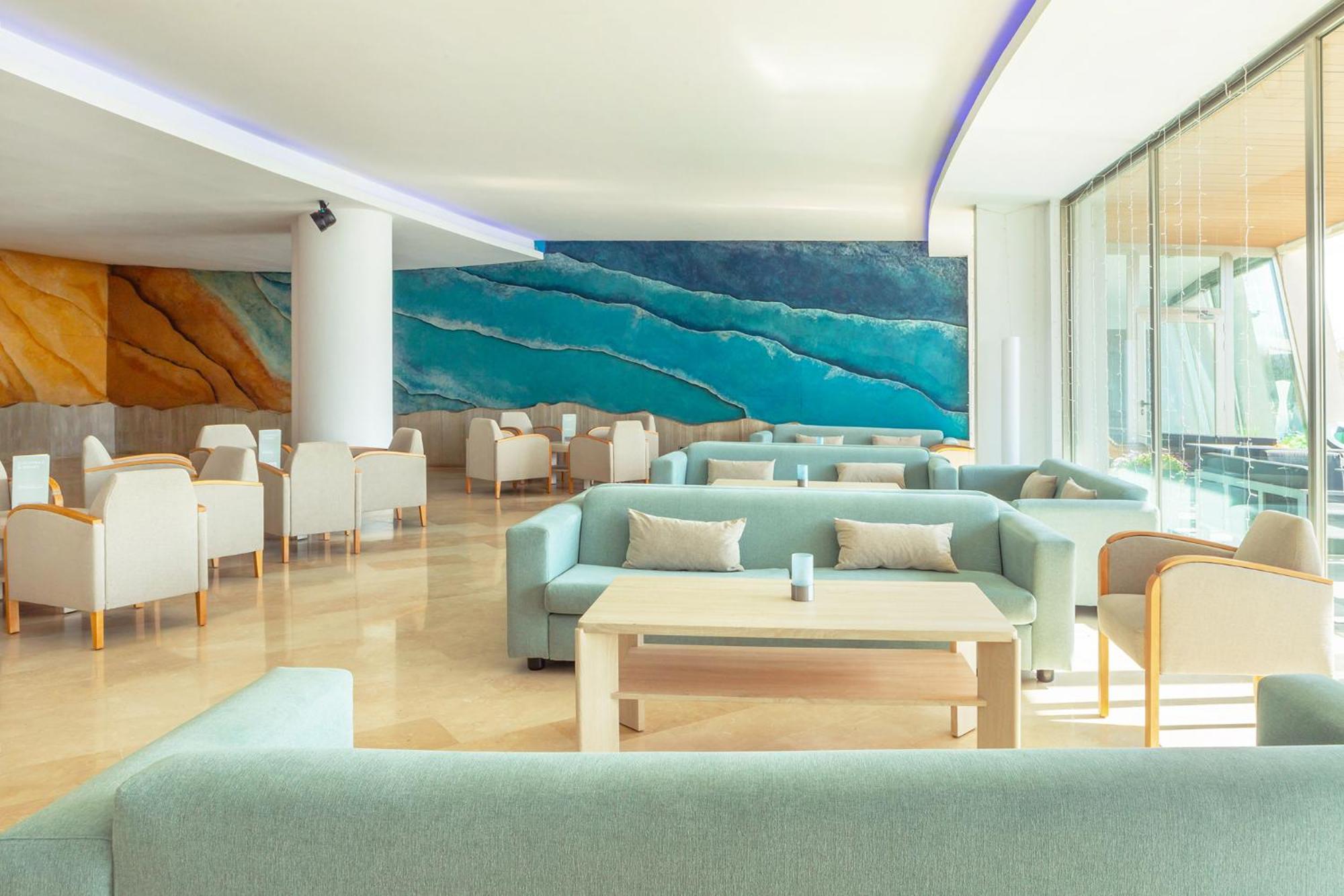 Playa de Palma Vacations - Aparthotel Fontanellas Playa - Property Image 3