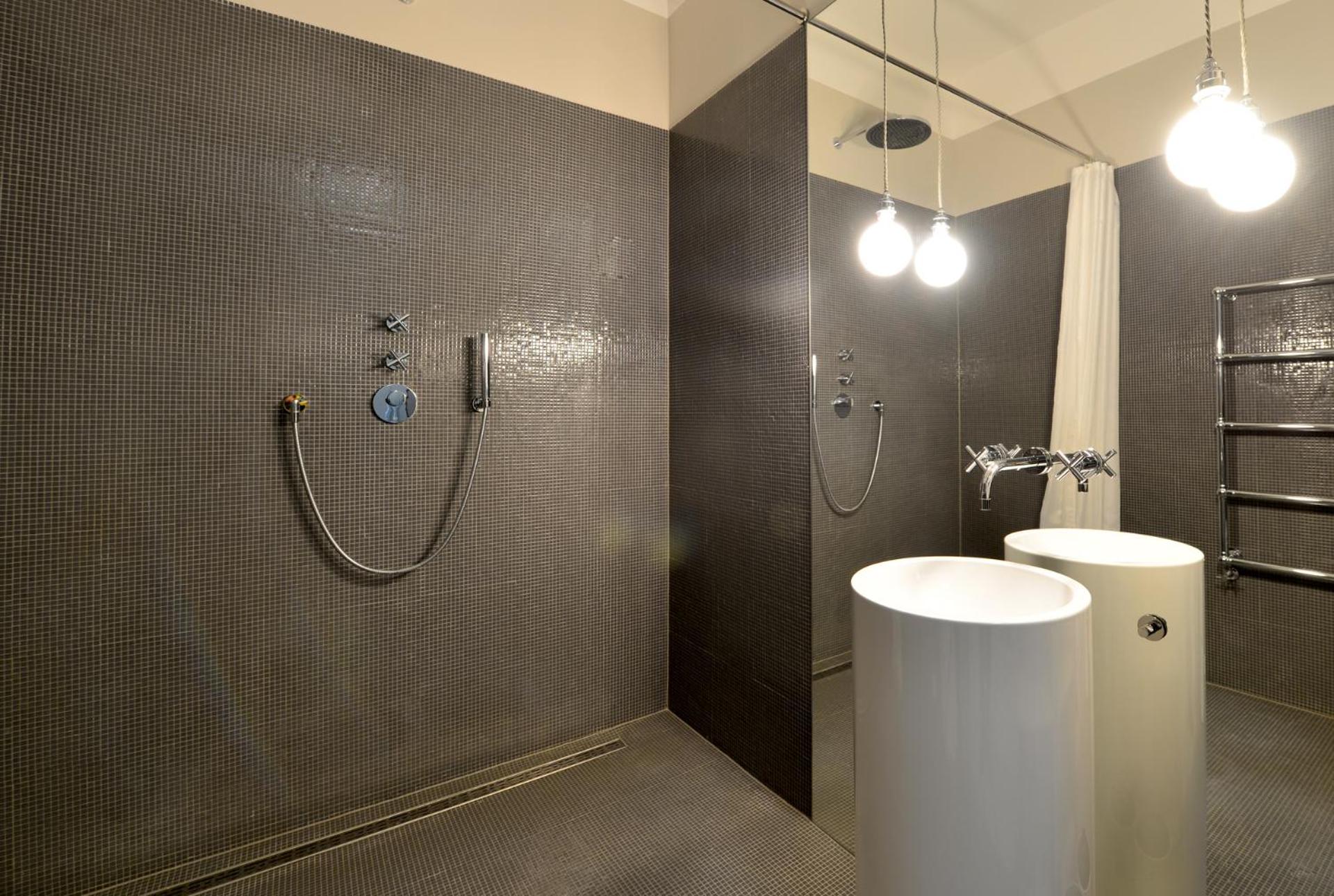 Chic And Modern In Hip Area