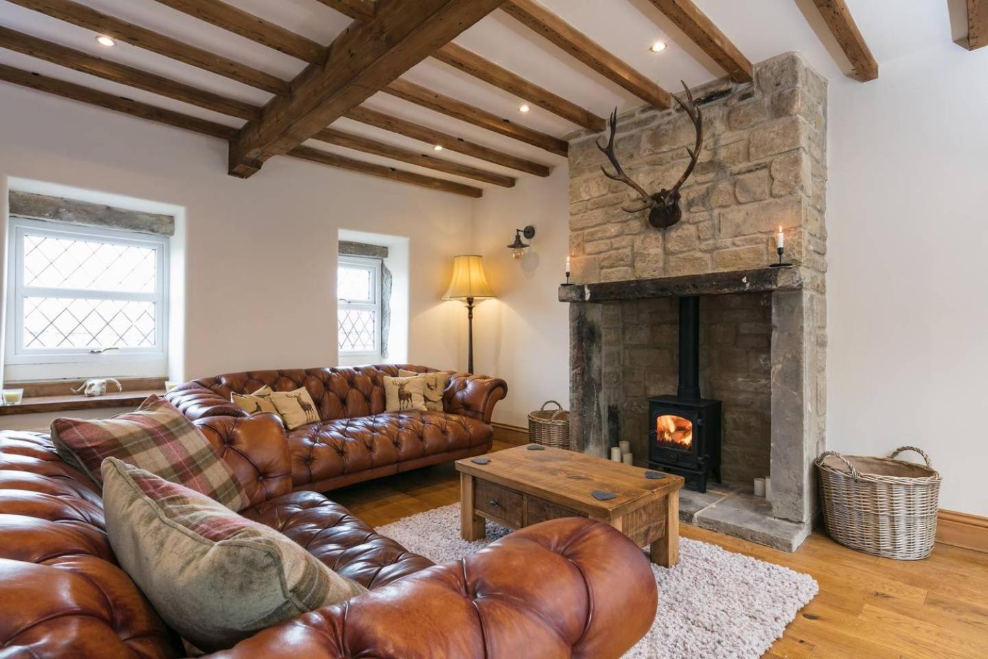 Stunning Blackberry Cottage with Log Burner - located on Haworth Main Street view 2