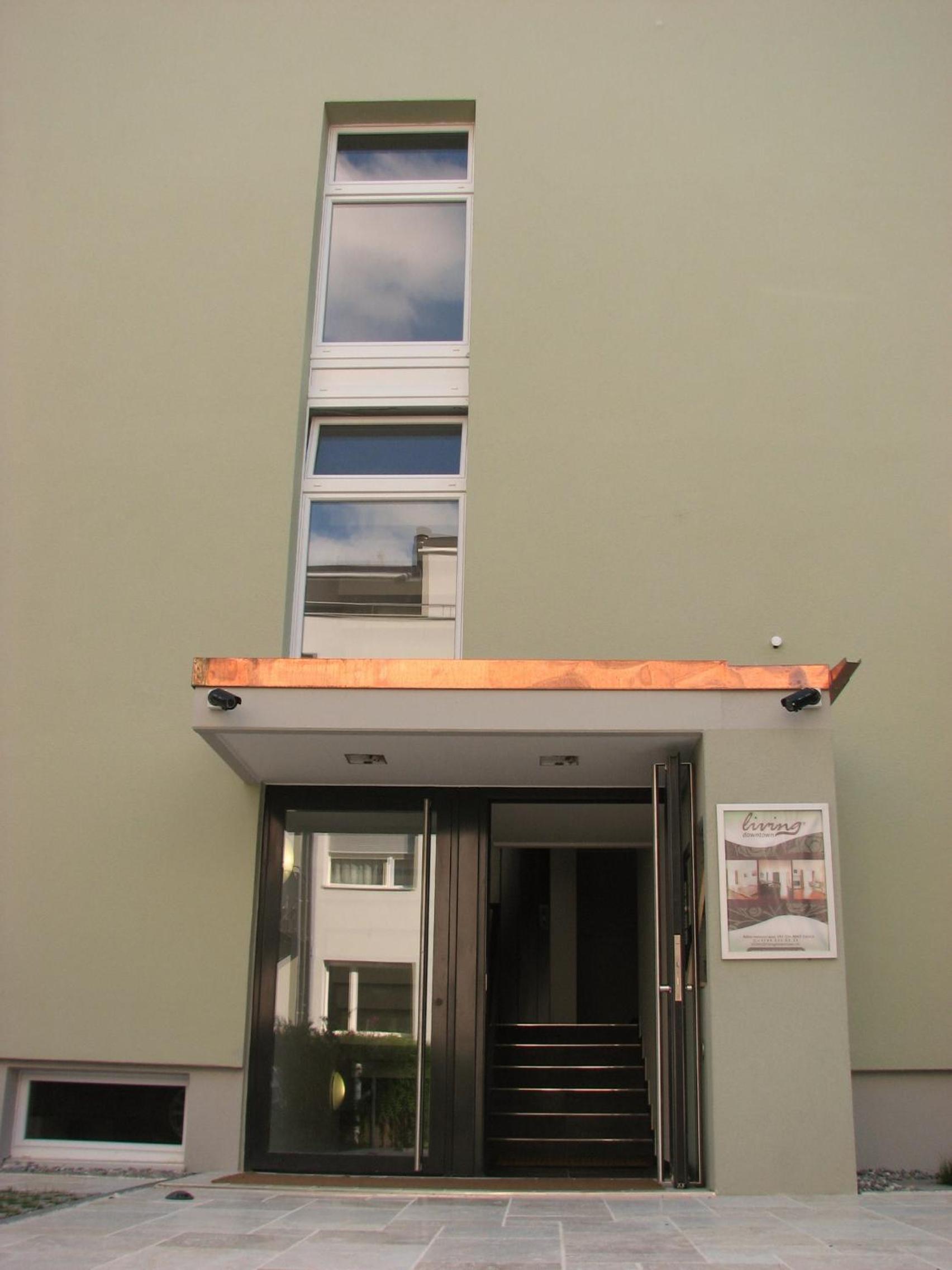 Suite Apartments by Livingdowntown