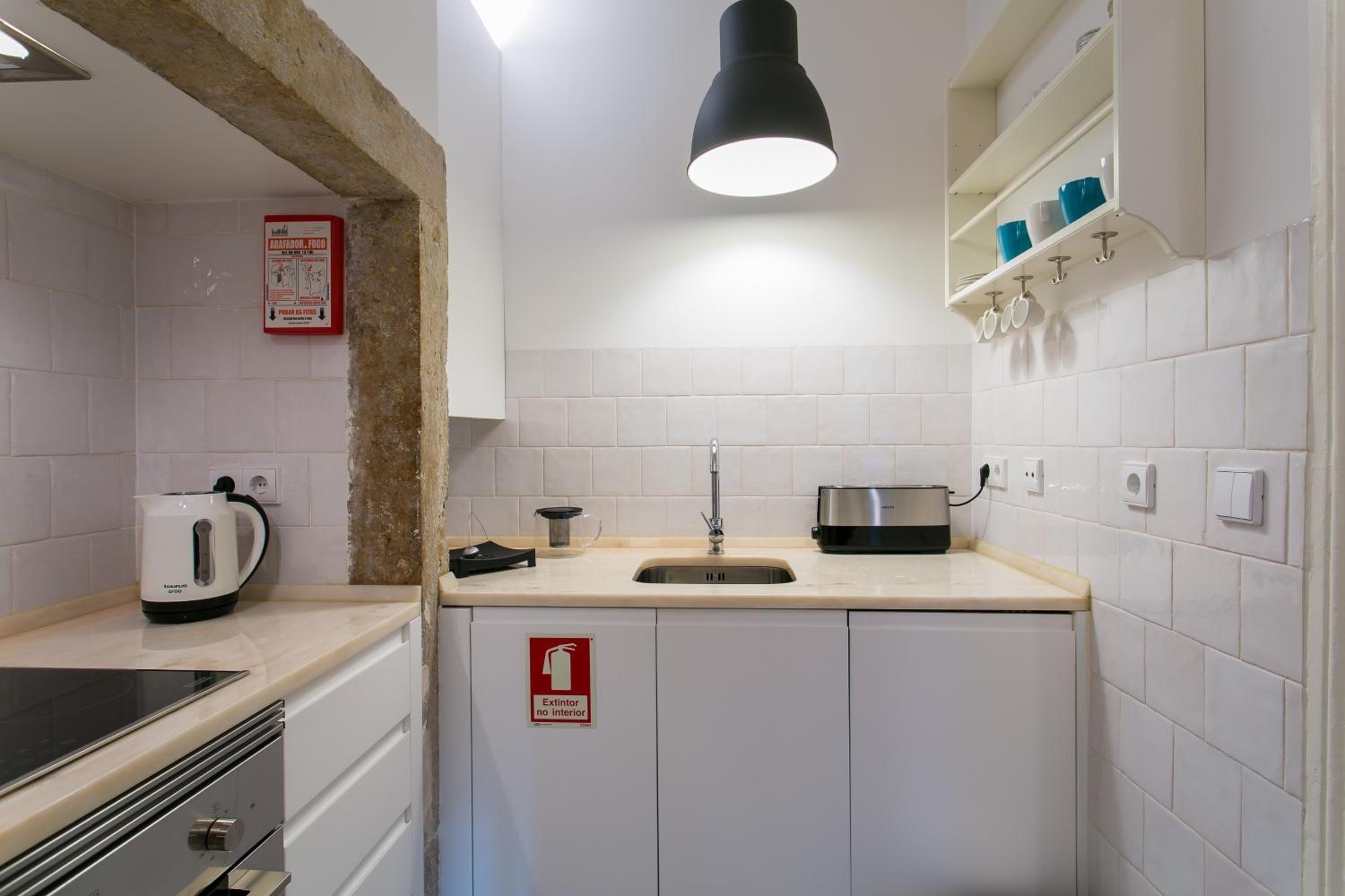 GuestReady - Beautiful flat near S. Jorge Castle photo 2