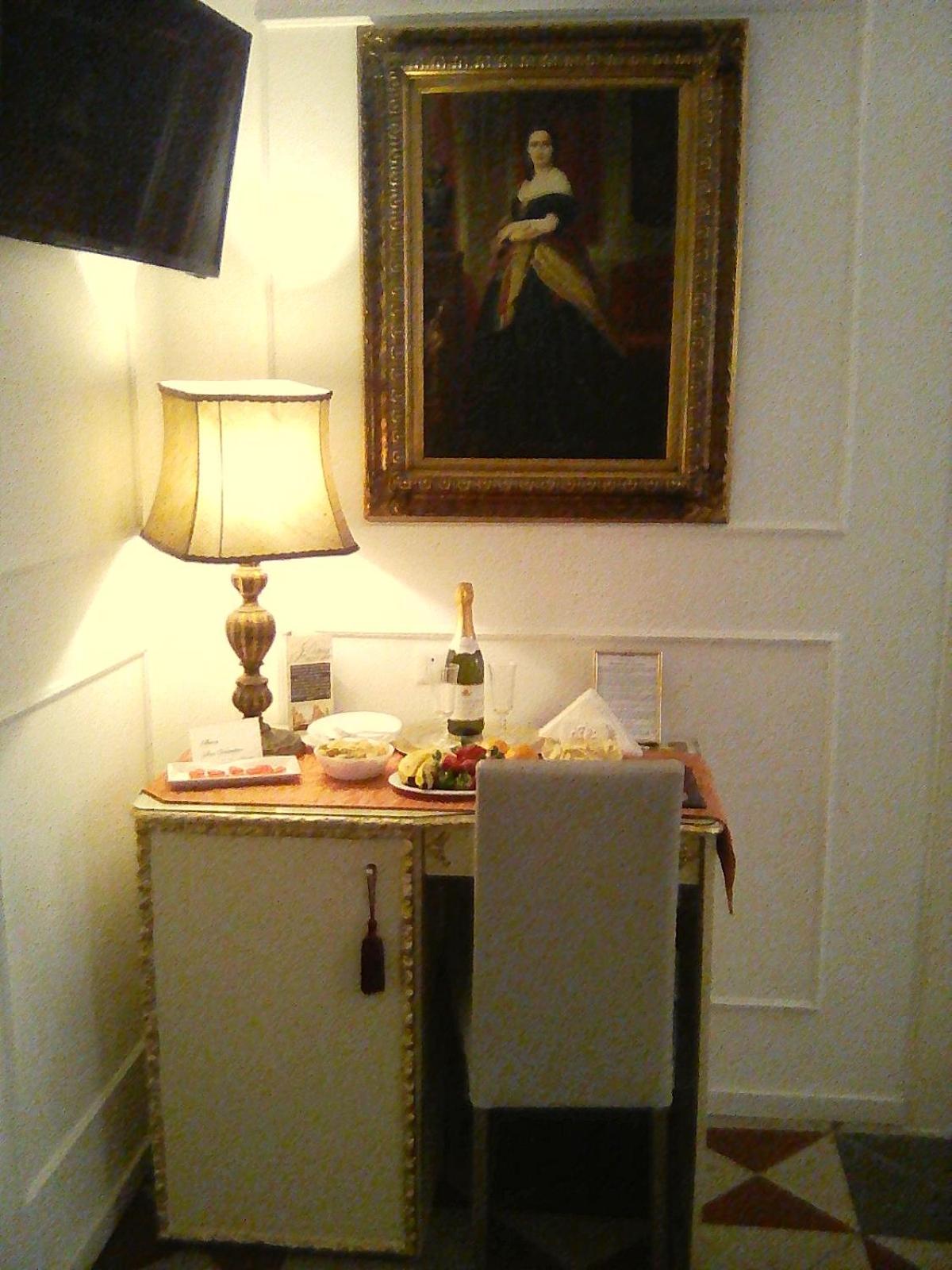 DONNA LUCREZIA b&b Boutique Hotel Style - RELAX & BUSINESS STAY