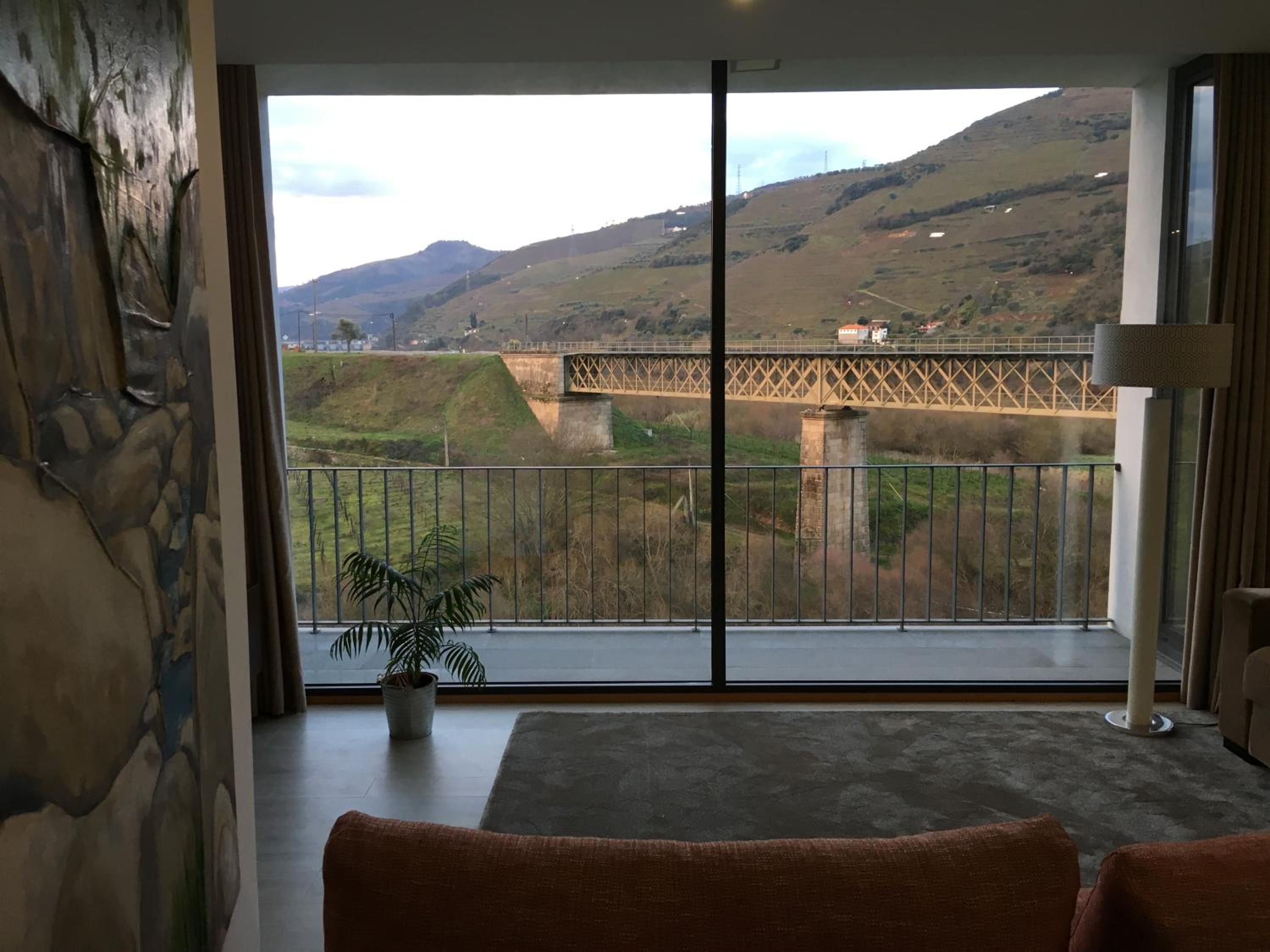 Casa Foz do Corgo - private pool, gardens and river access view 5
