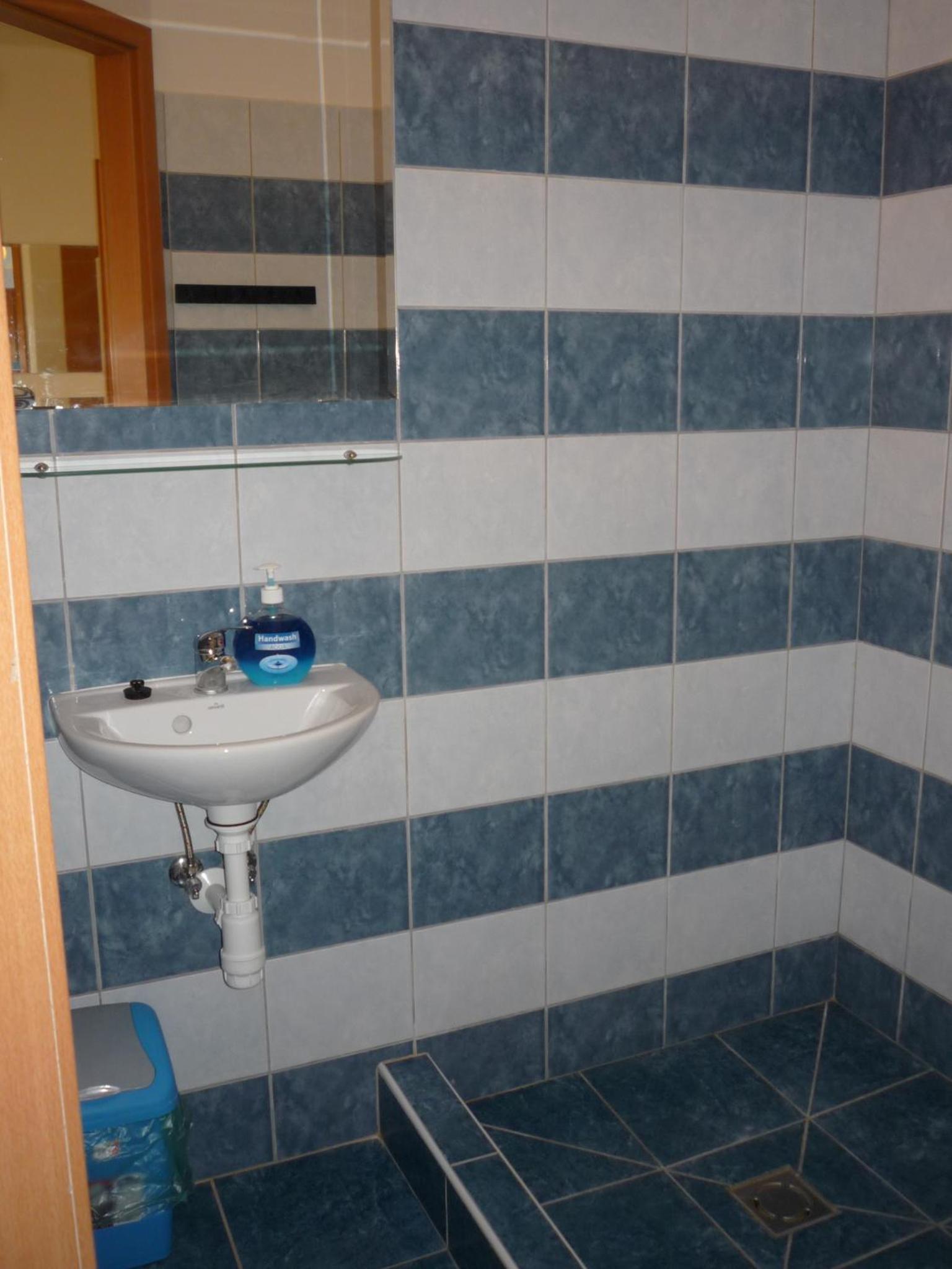 Photo 33