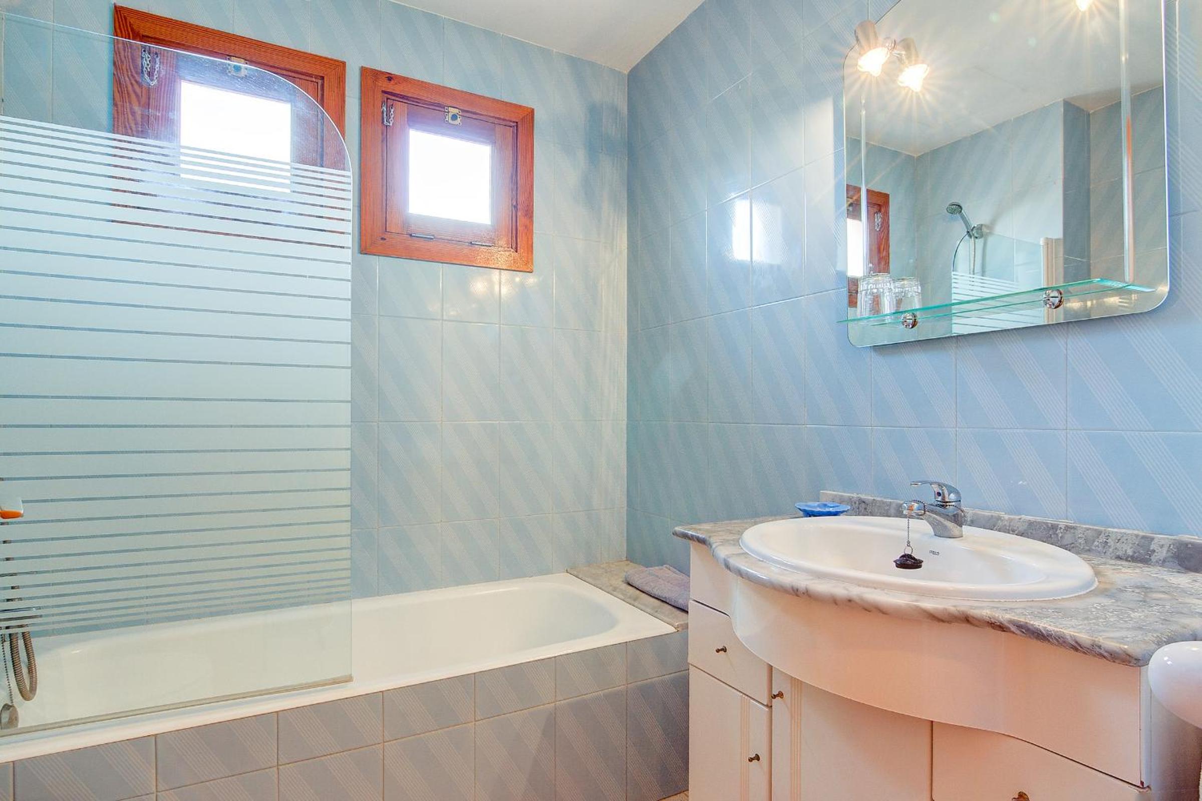 Codonyer A en Port de Pollensa — bathroom