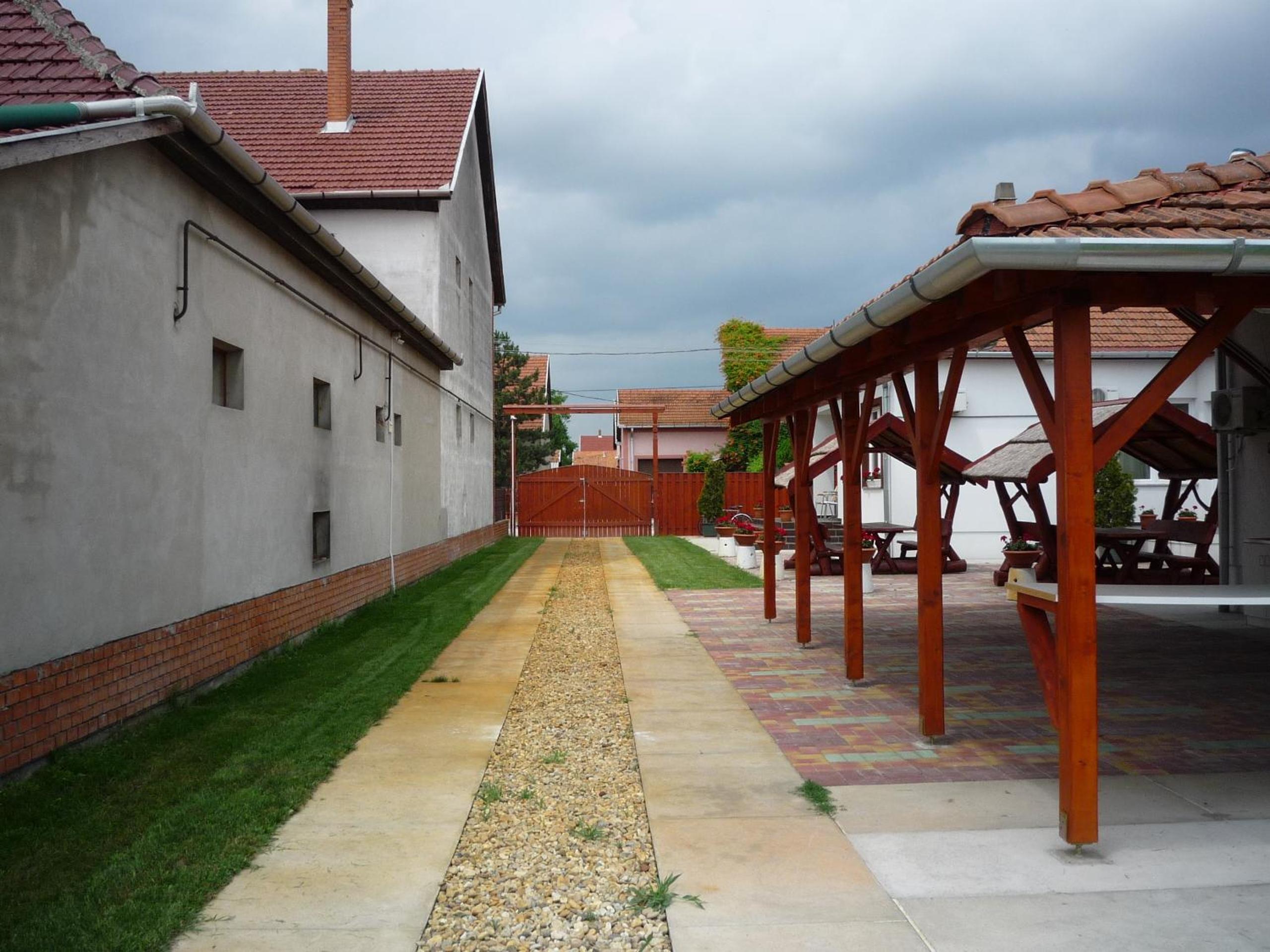 Photo 47