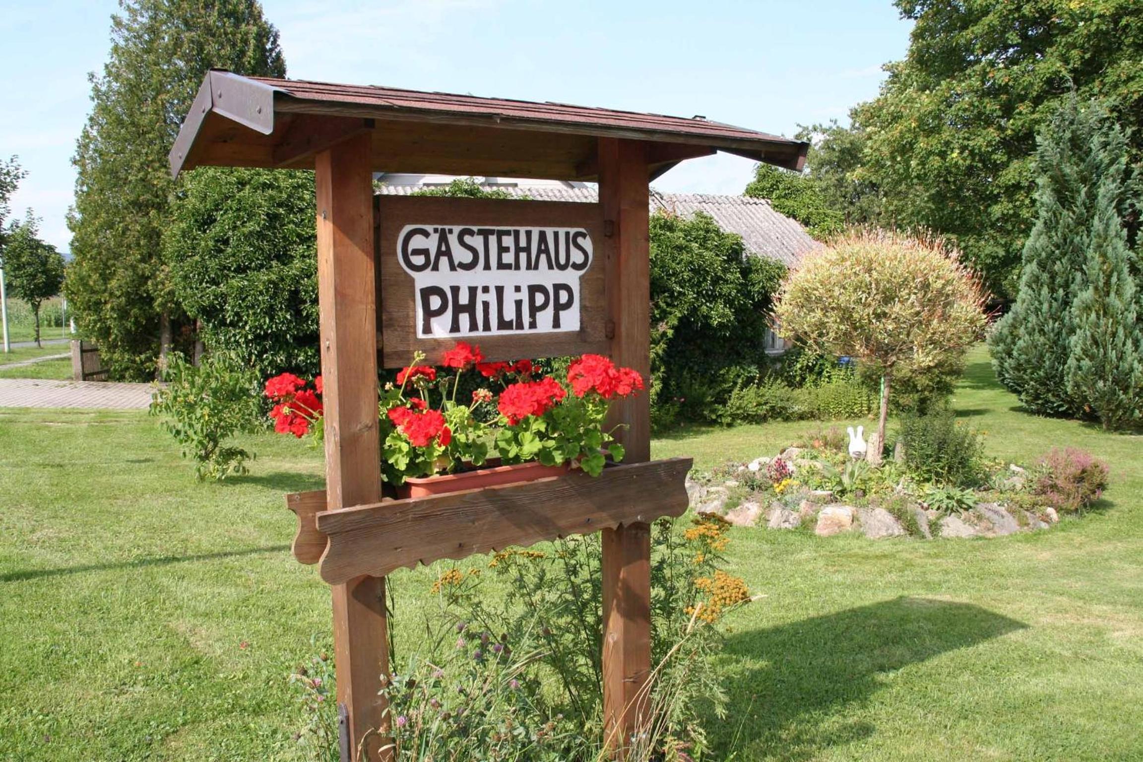 Gästehaus Philipp im Herzen des Fichtelgebirges - 5 Ferienwohnungen, großes Grundstück, Wald und Wiese, Wohnung mit privater Sauna, kostenfreie Parkplätze,