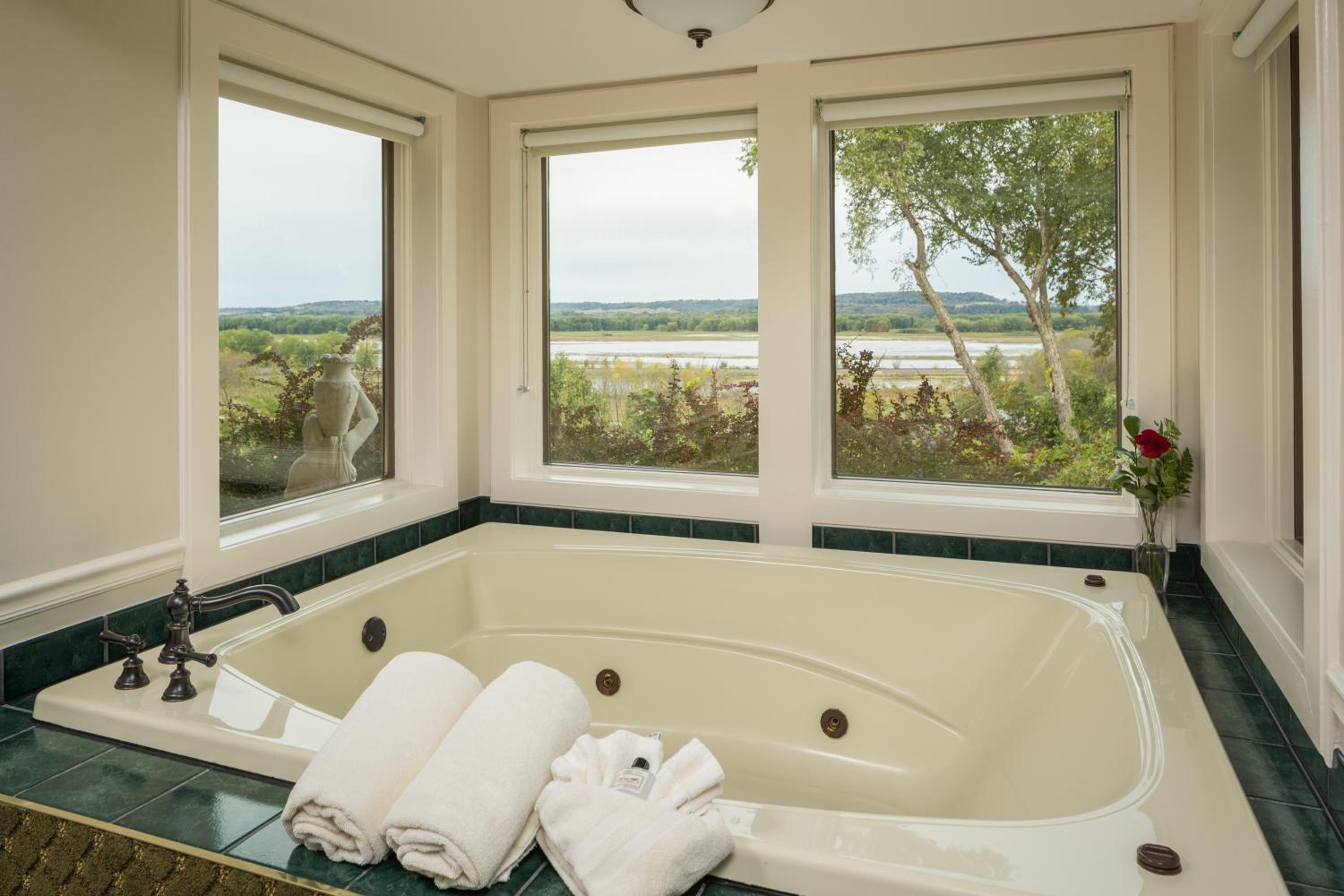 Galena Vacations - Goldmoor Inn  Resort - Property Image 55