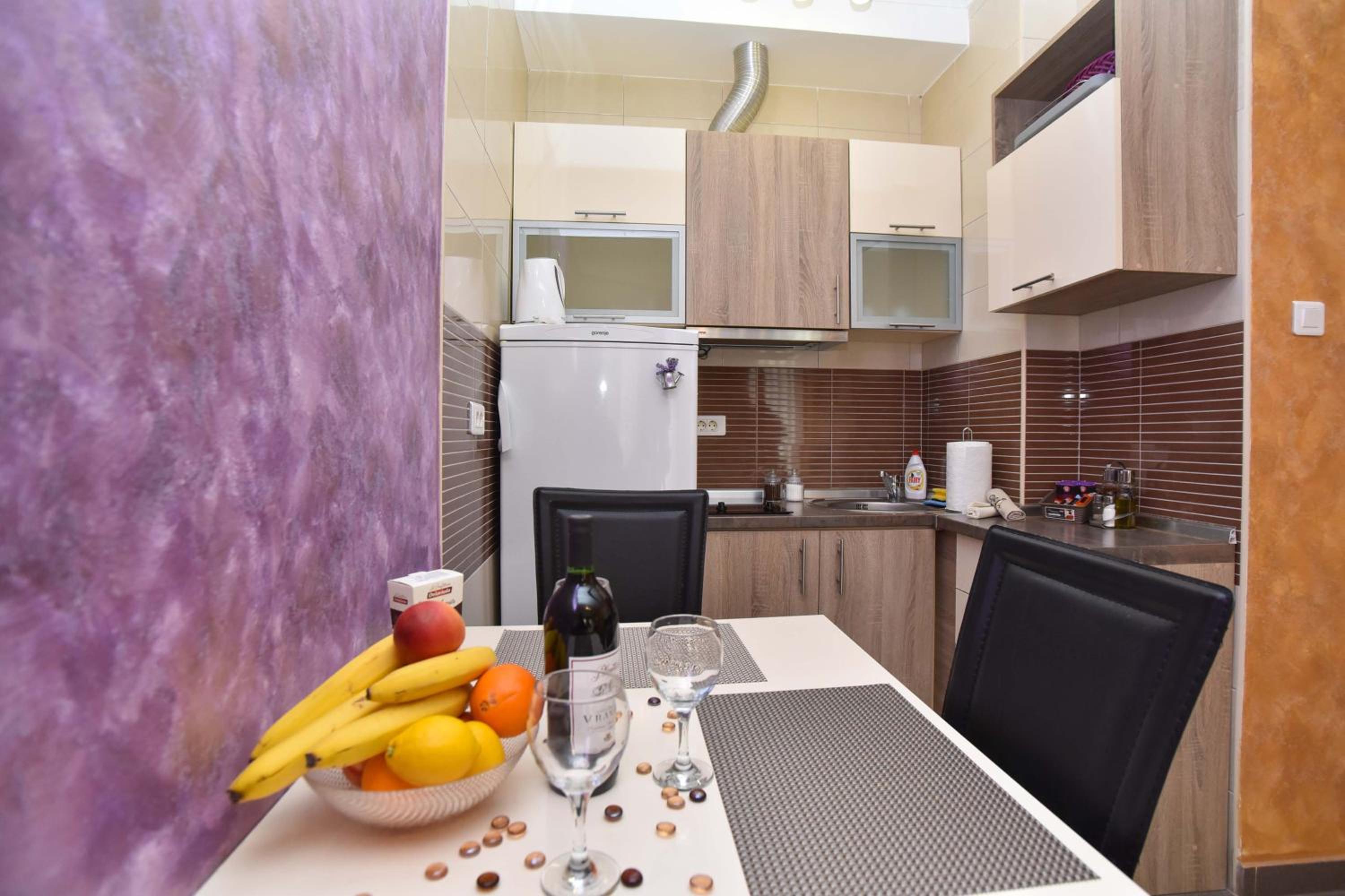Apartment Golden Lavender view 3