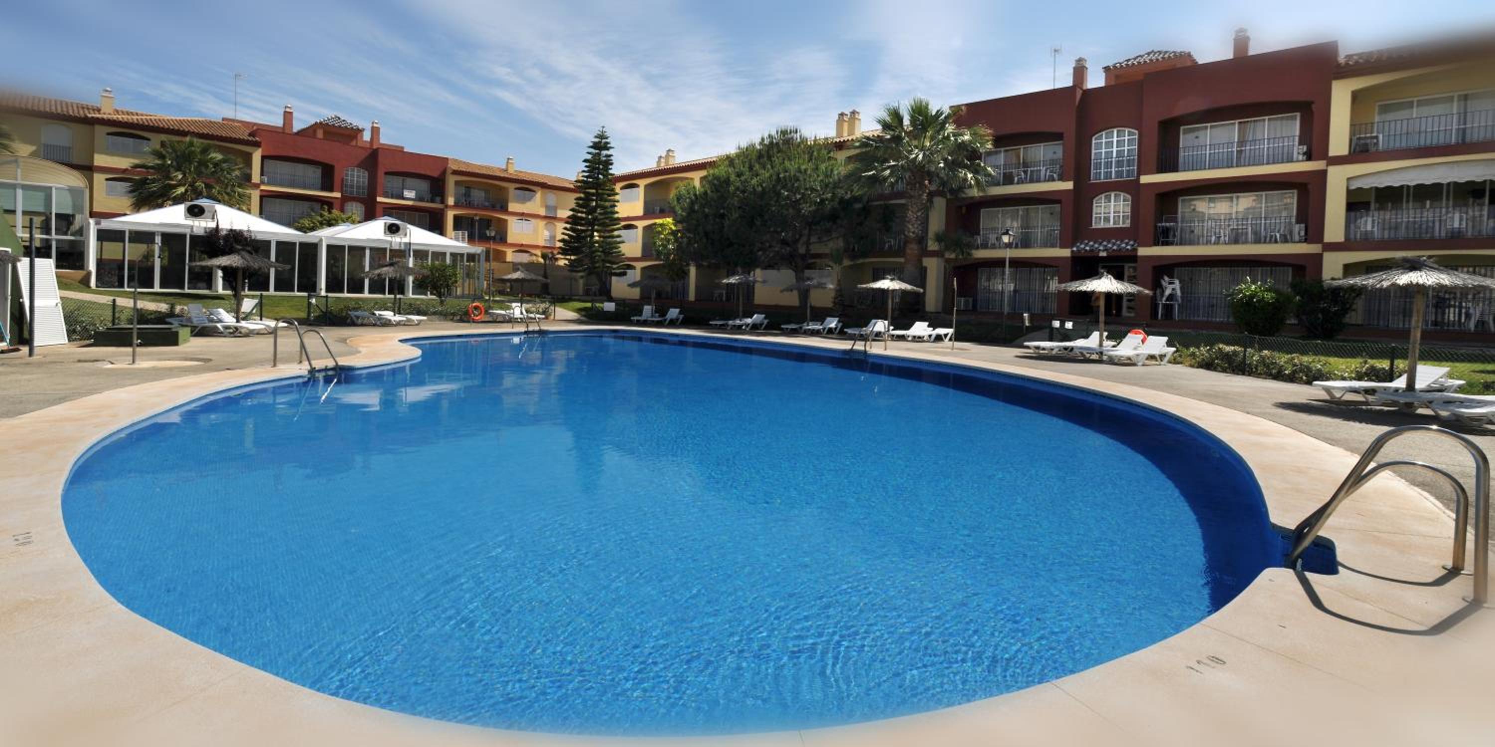 Hotel Leo Islamar - Image 1