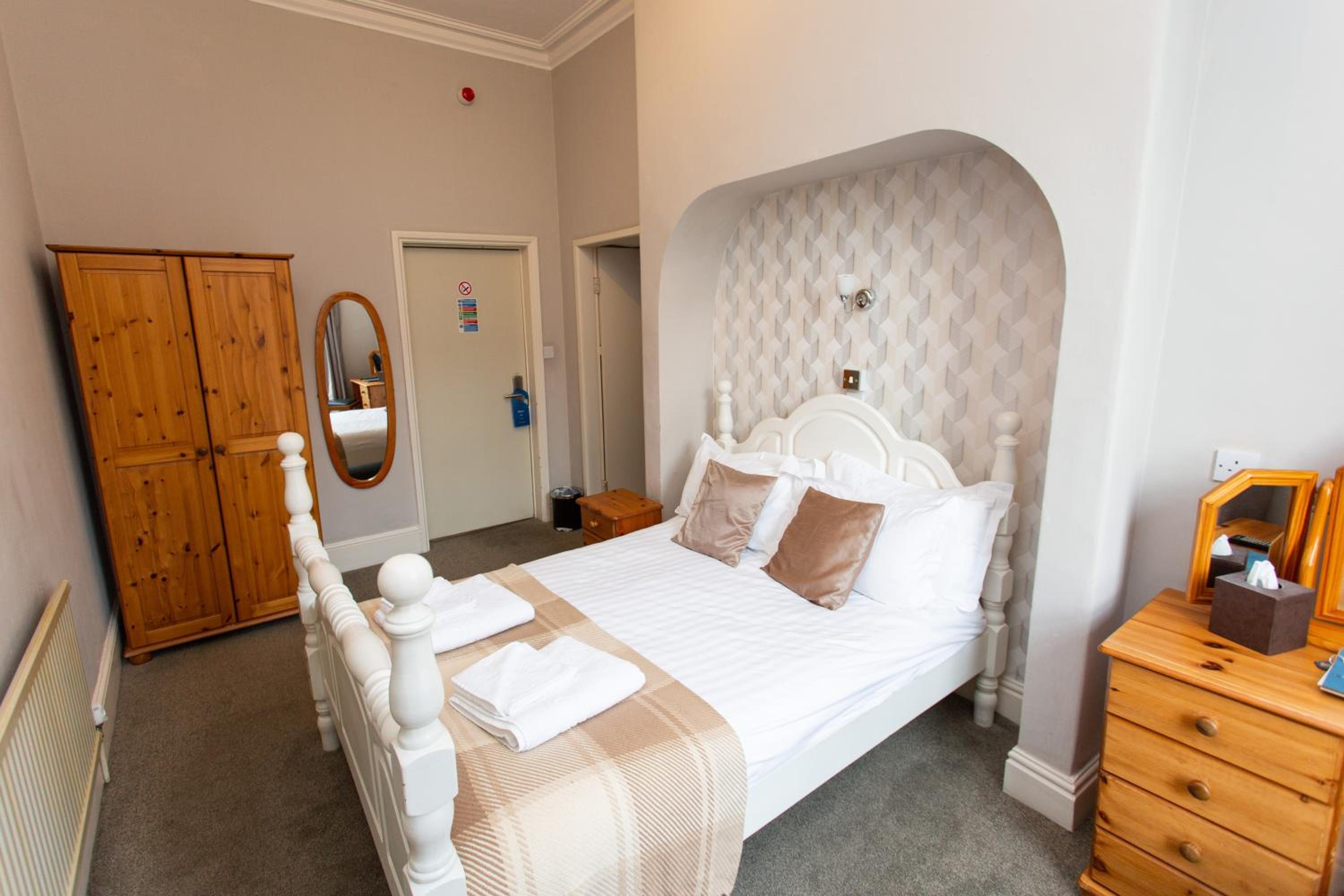 The Queens Hotel