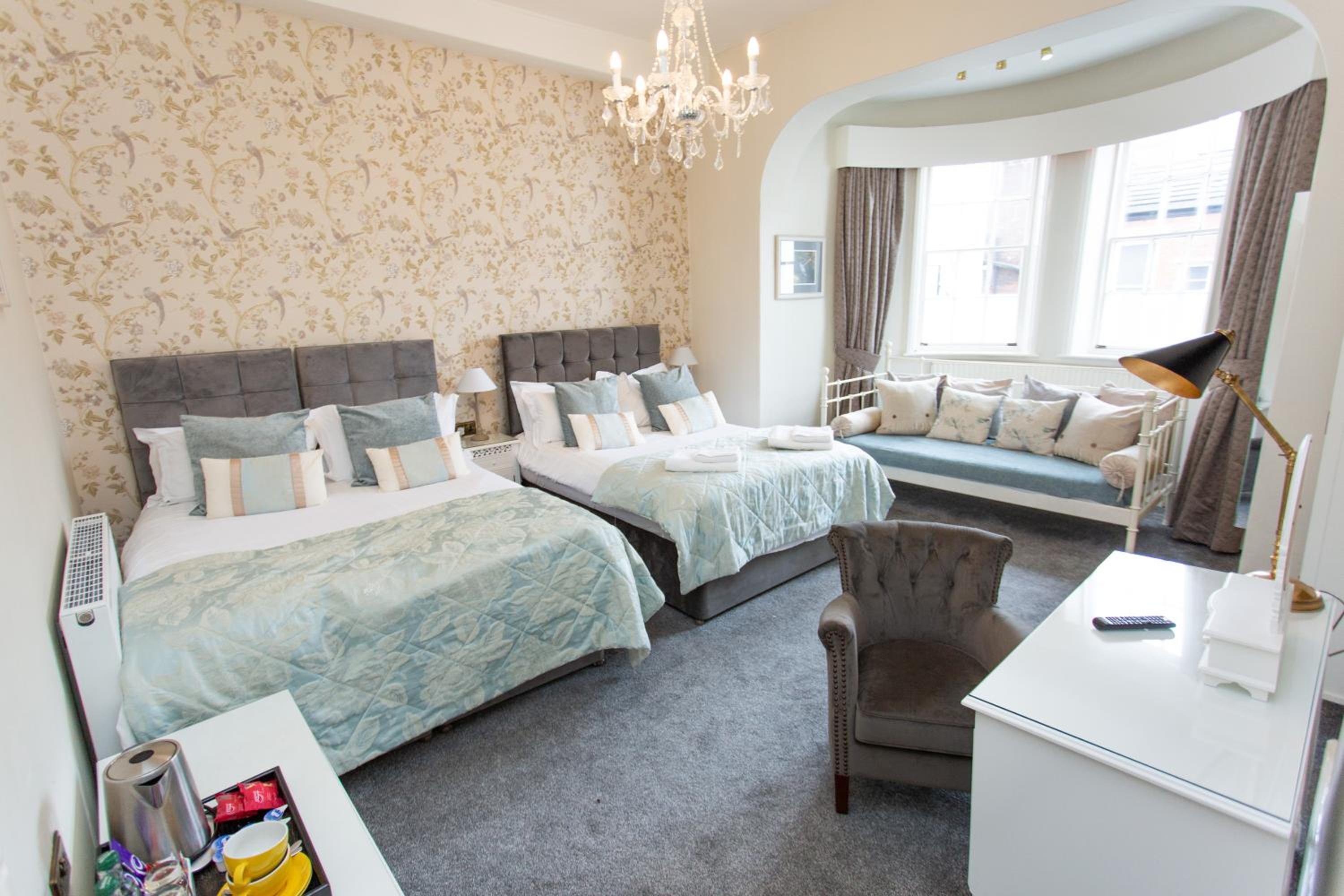 The Queens Hotel