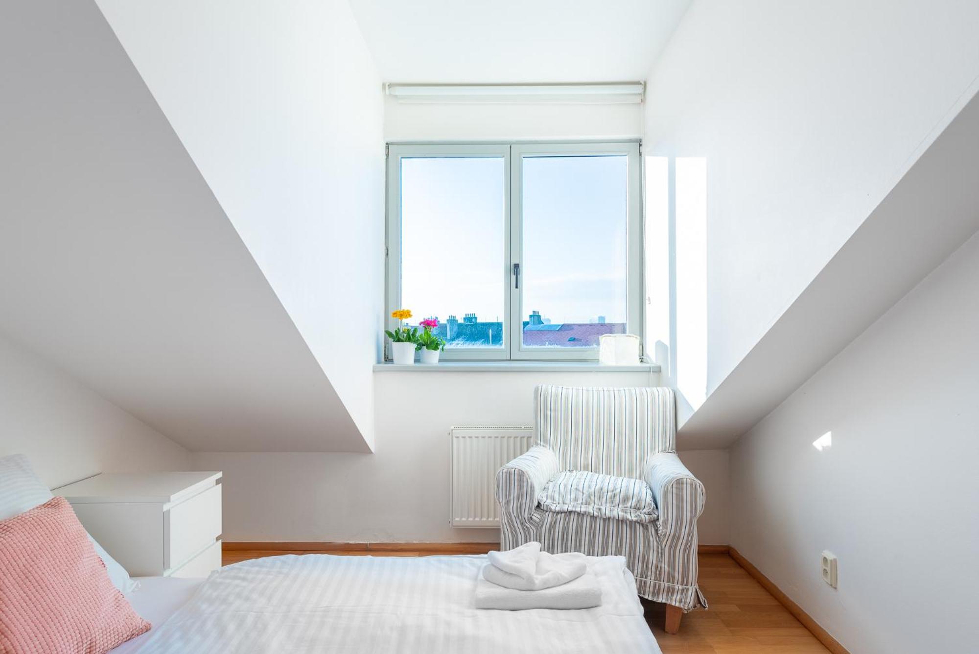 Nest Apartment